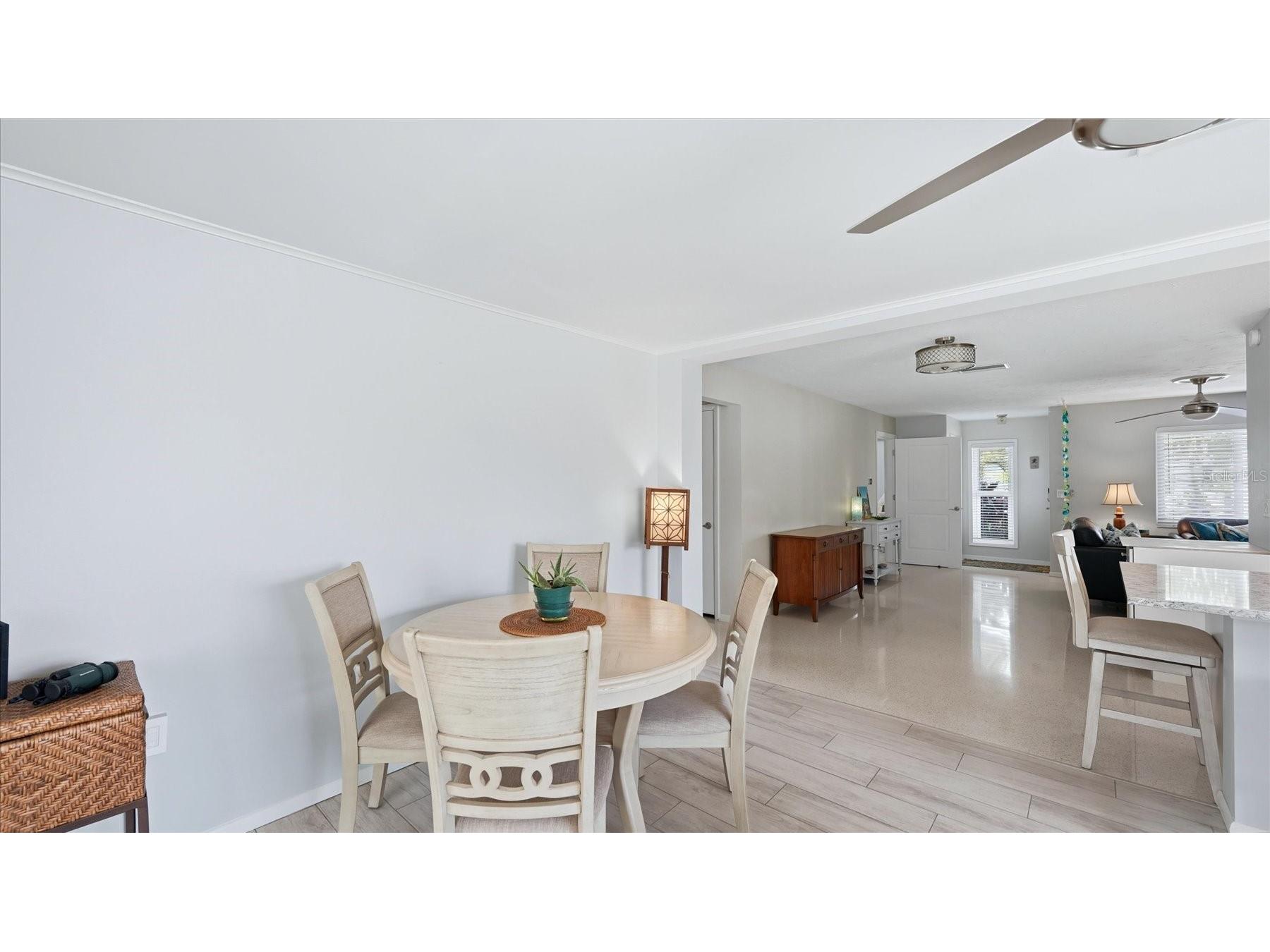 2486 Breakwater Circle Sarasota FL 34231 A4689678 image15