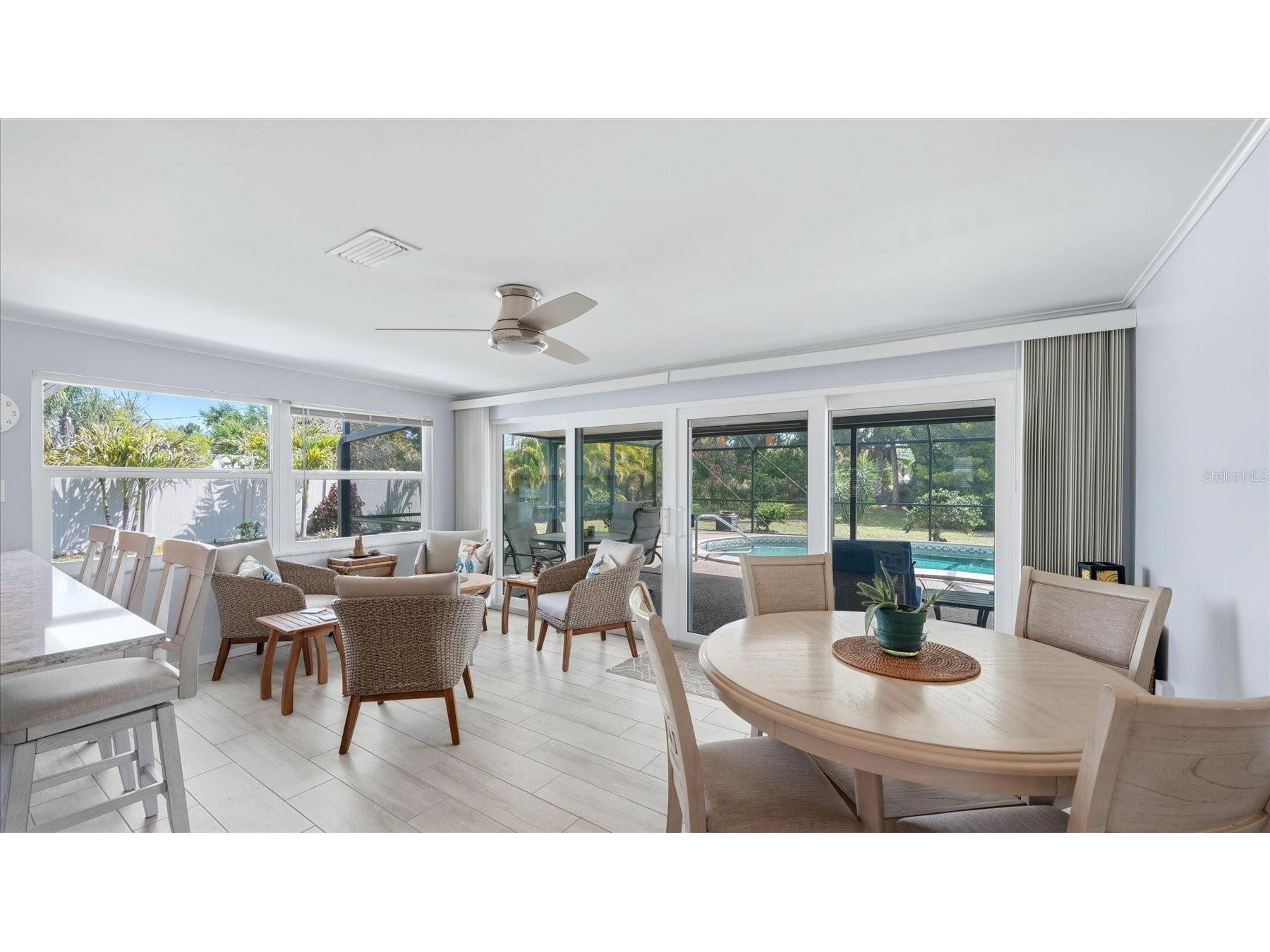 2486 Breakwater Circle Sarasota FL 34231 A4689678 image16