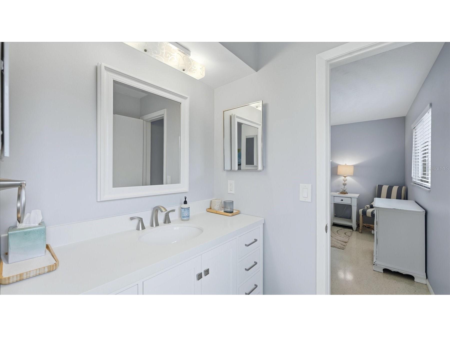 2486 Breakwater Circle Sarasota FL 34231 A4689678 image27