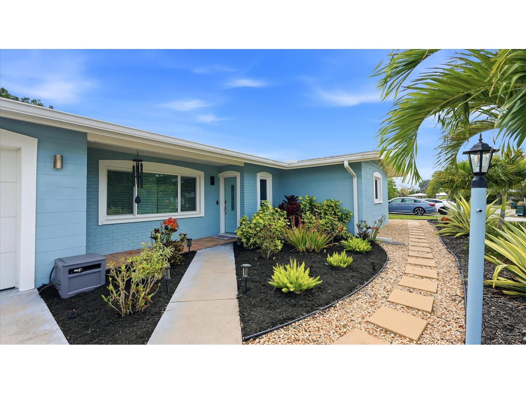2486 Breakwater Circle Sarasota FL 34231 A4689678 image3