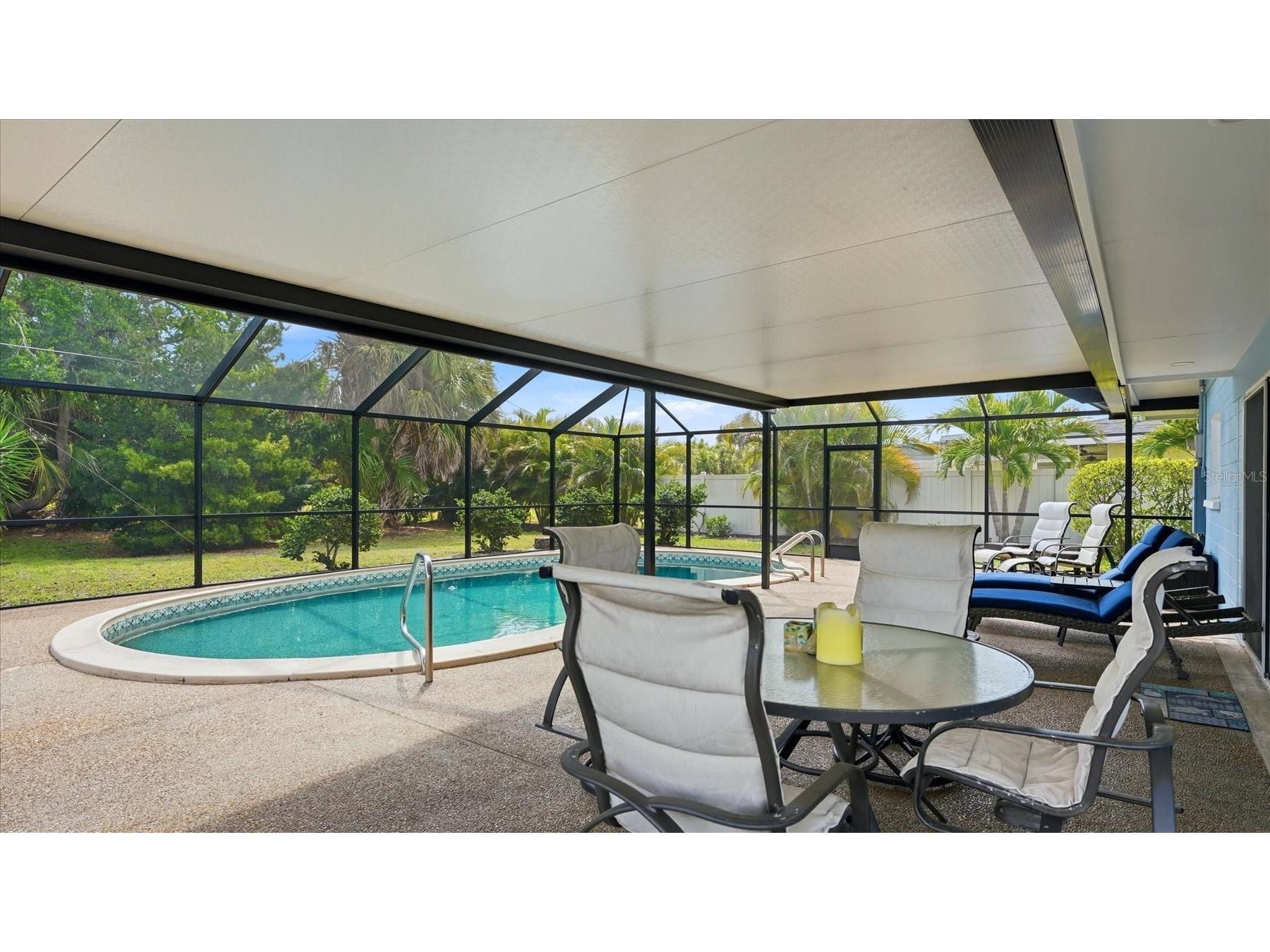2486 Breakwater Circle Sarasota FL 34231 A4689678 image31