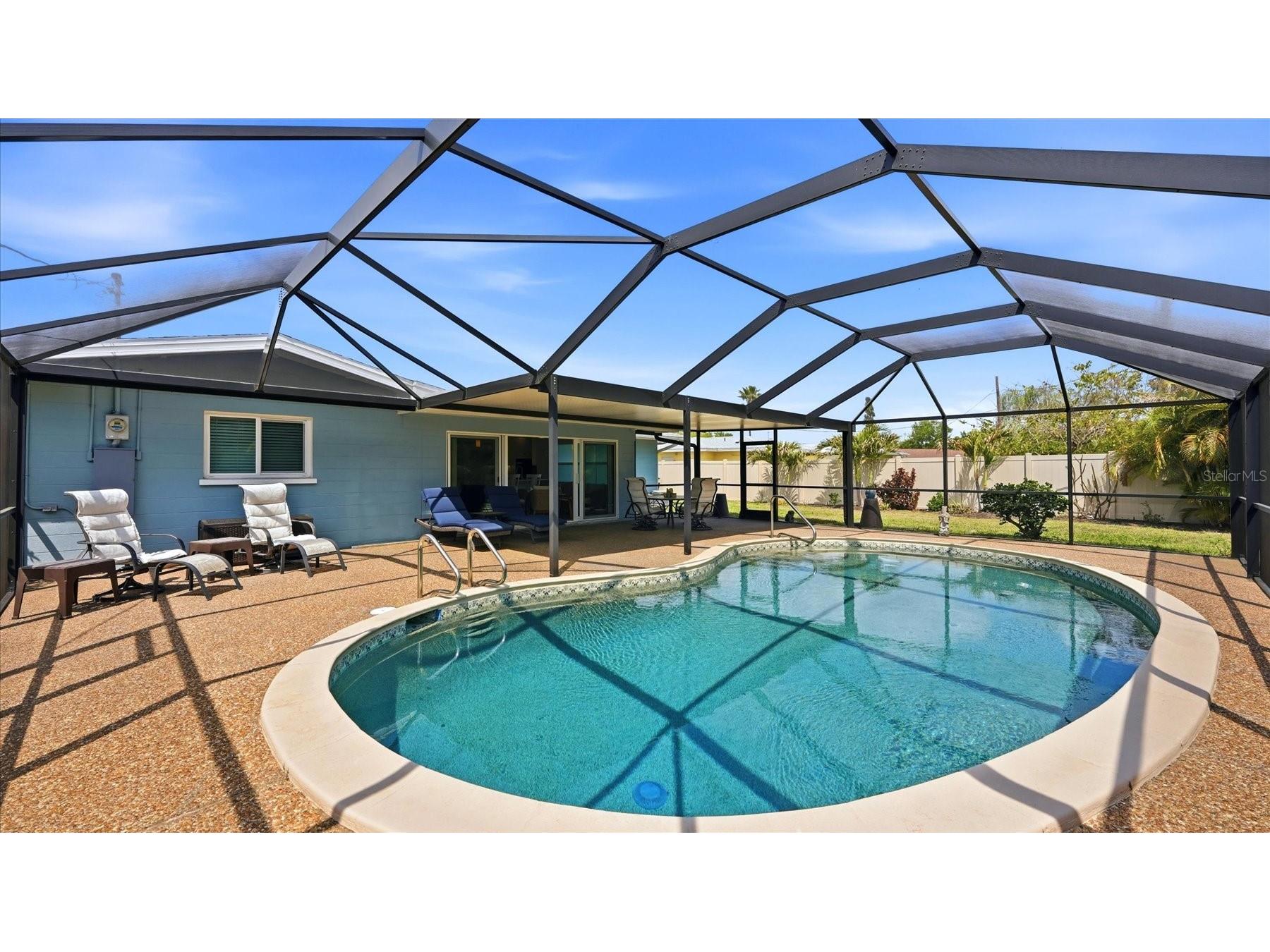 2486 Breakwater Circle Sarasota FL 34231 A4689678 image35
