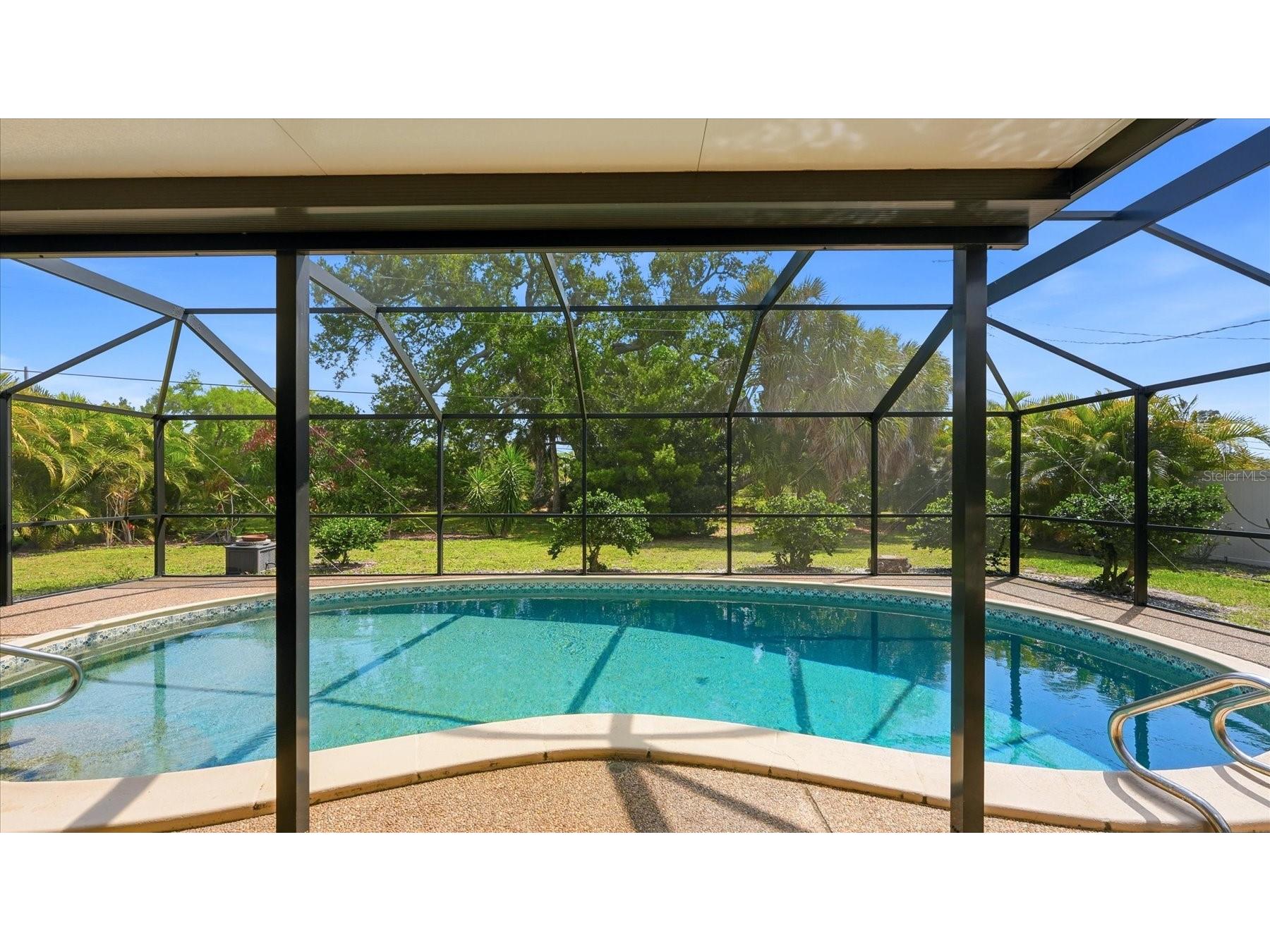 2486 Breakwater Circle Sarasota FL 34231 A4689678 image37