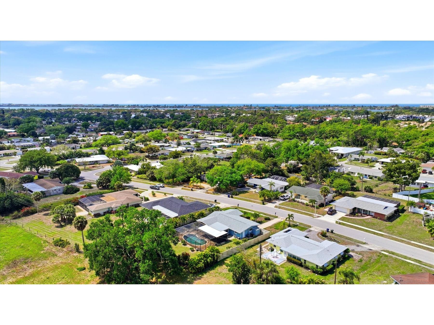 2486 Breakwater Circle Sarasota FL 34231 A4689678 image42