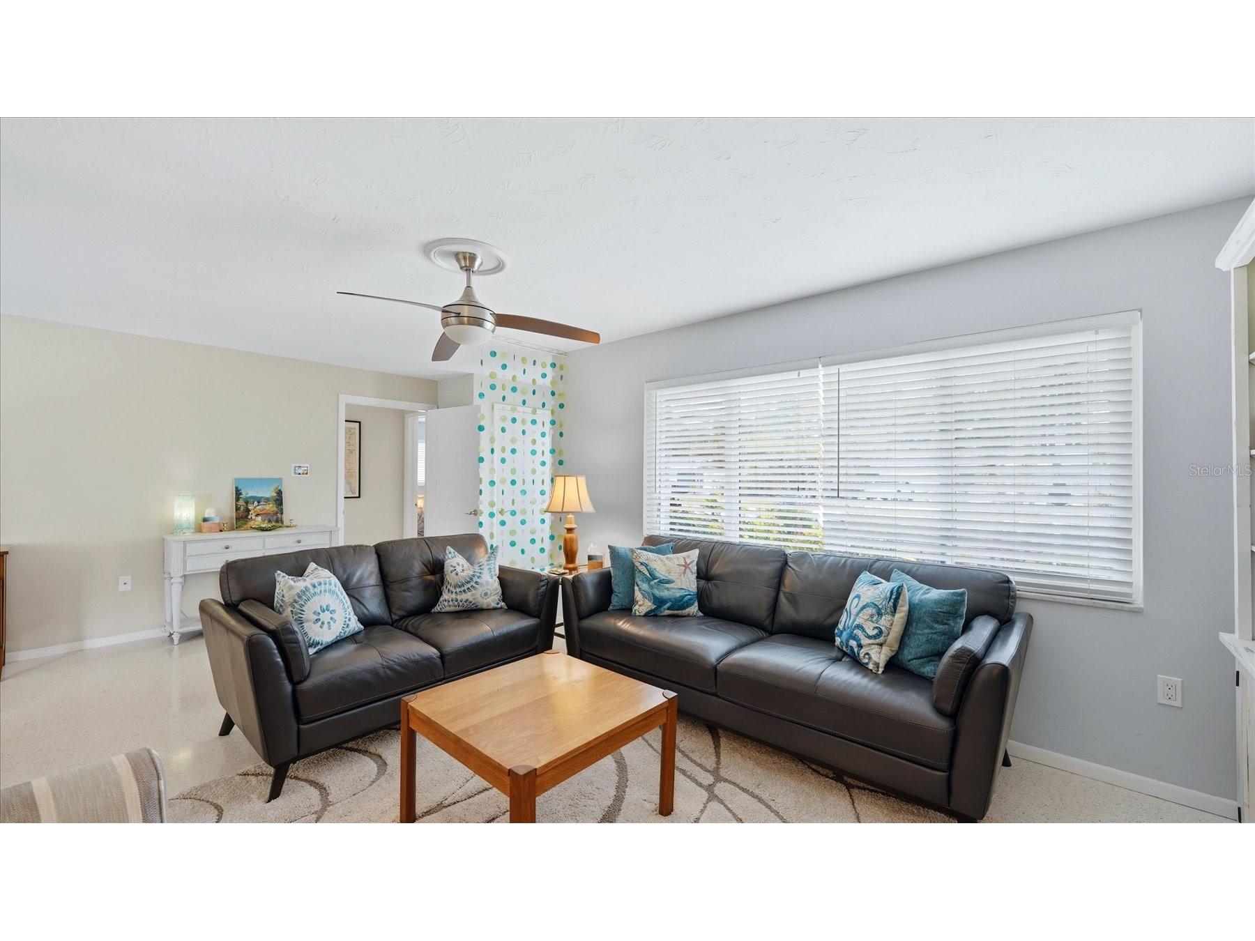 2486 Breakwater Circle Sarasota FL 34231 A4689678 image7