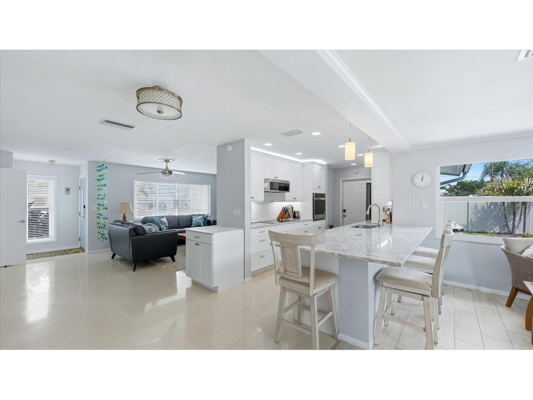 2486 Breakwater Circle Sarasota FL 34231 A4689678 image9