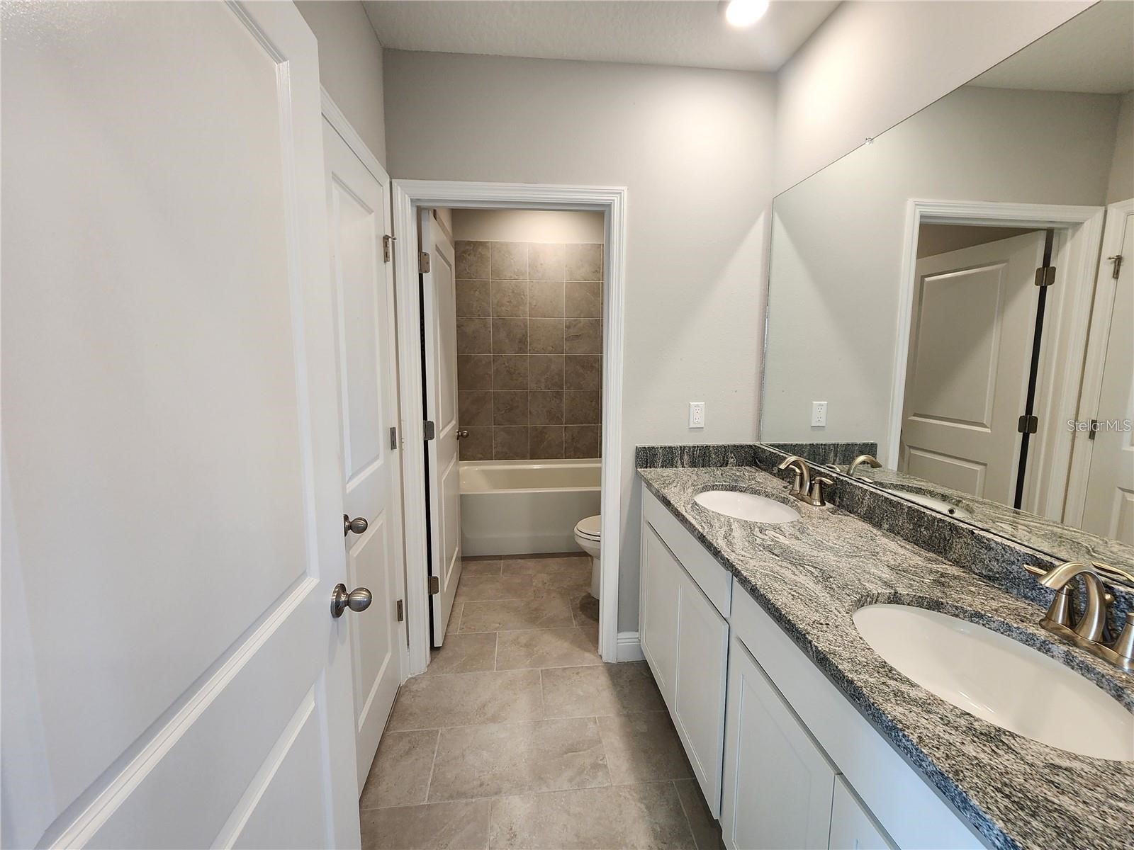 2488 Chapel Oak Bend Wesley Chapel FL 33543 TB8513327 image19