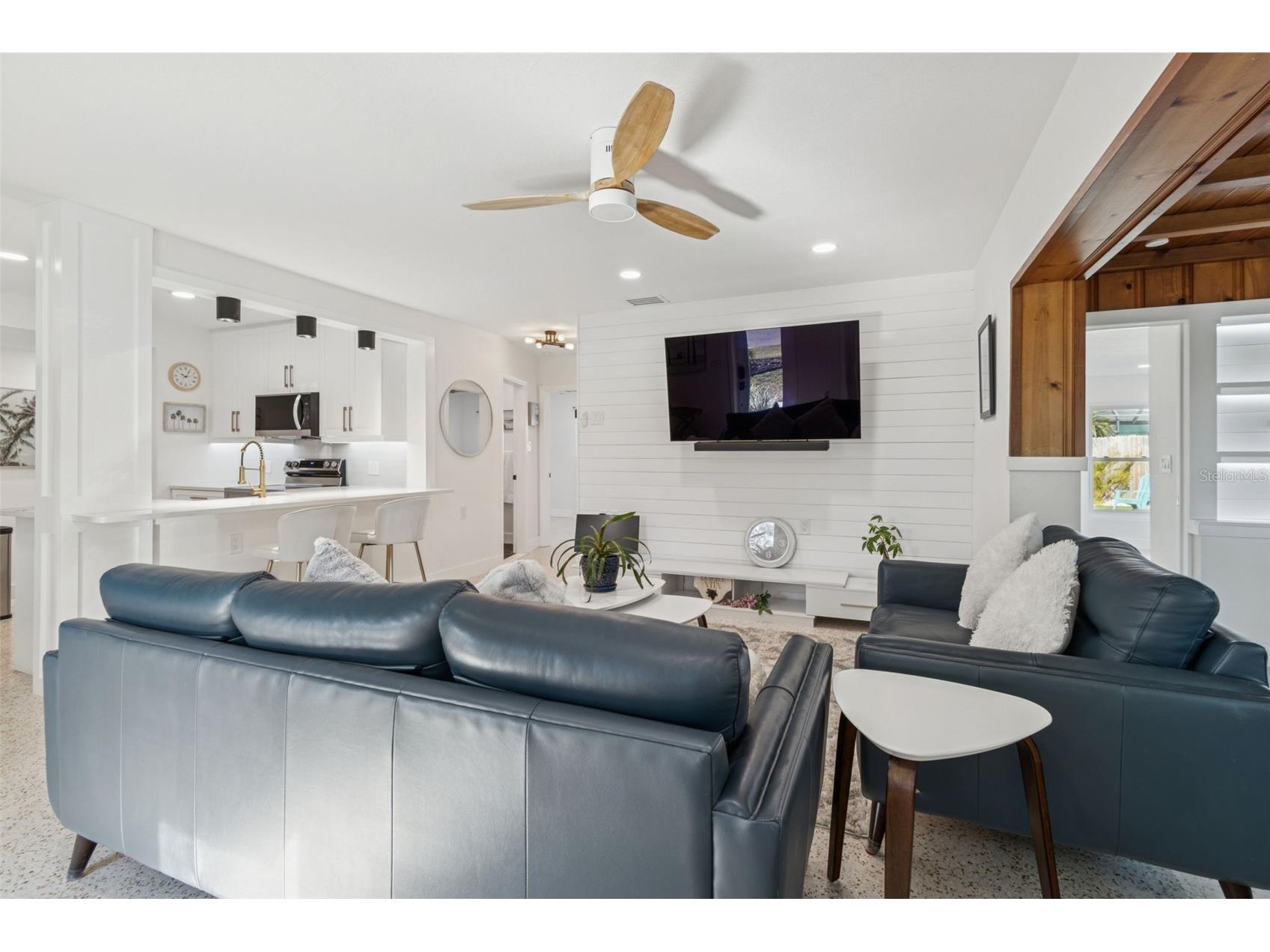 2488 Del Rio Way Dunedin FL 34698 TB8467861 image7