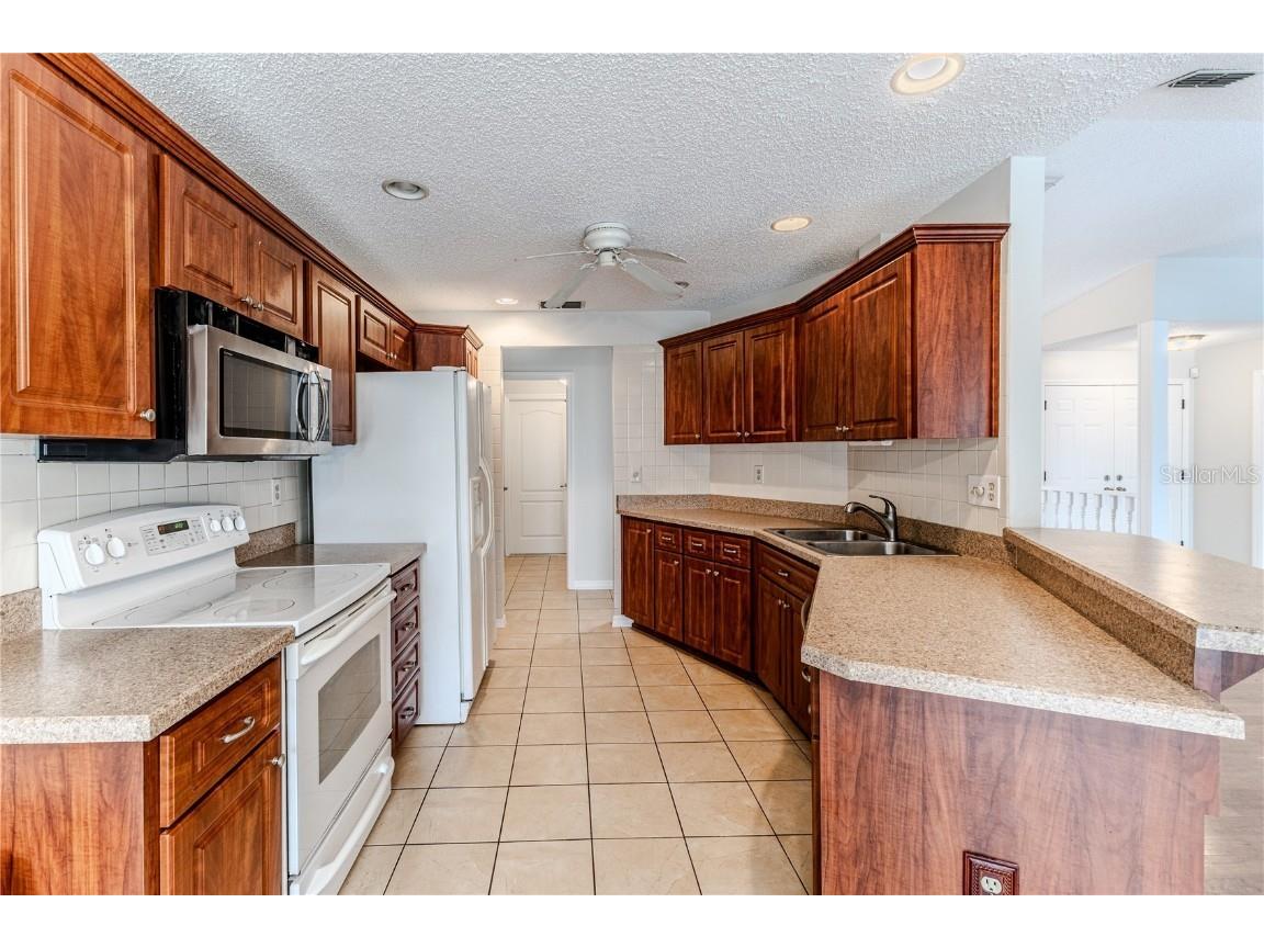 2489 Amherst Avenue Spring Hill FL 34609 W7880478 image16