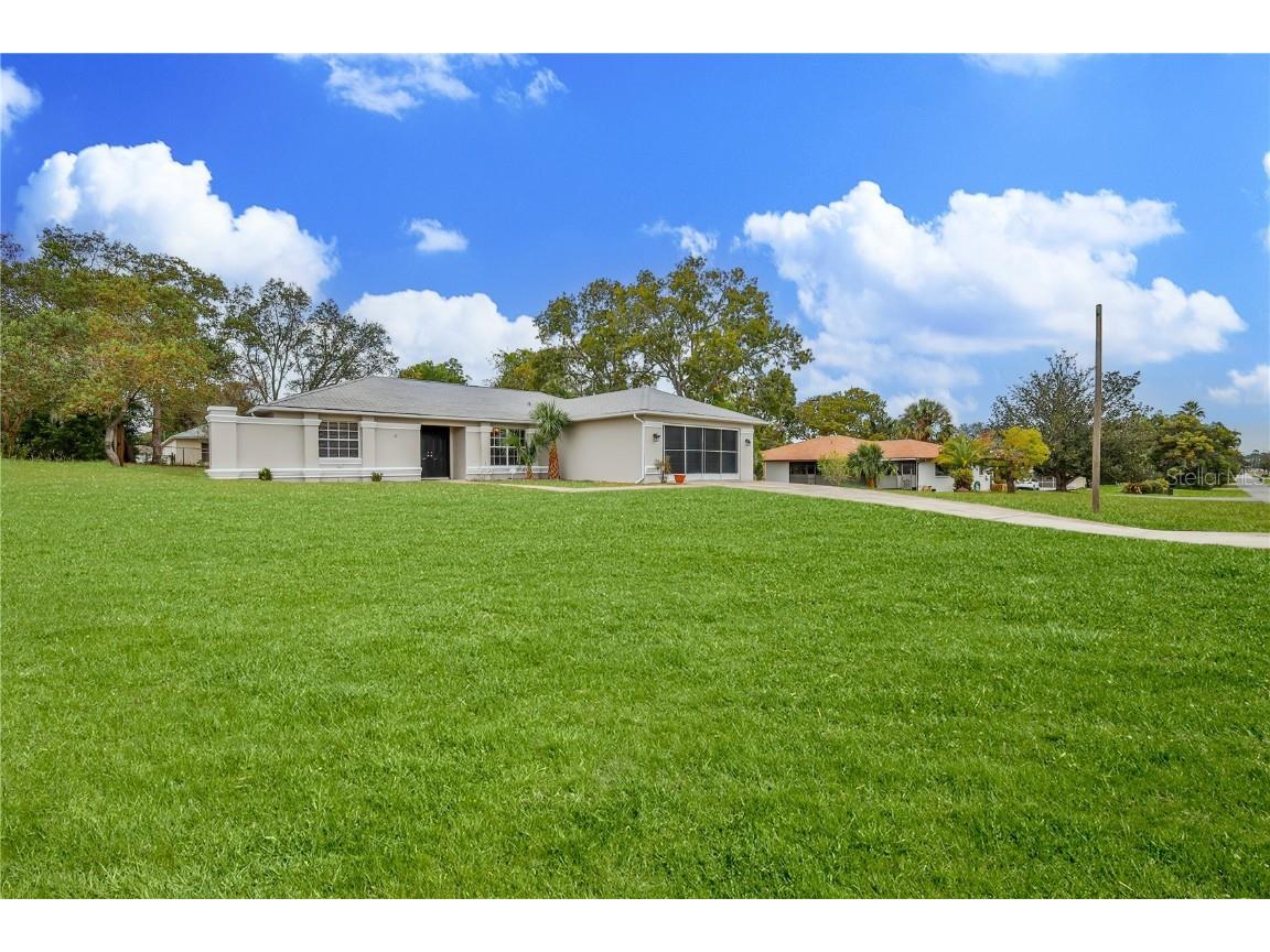 2489 Amherst Avenue Spring Hill FL 34609 W7880478 image4