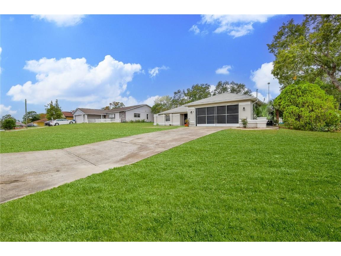 2489 Amherst Avenue Spring Hill FL 34609 W7880478 image5