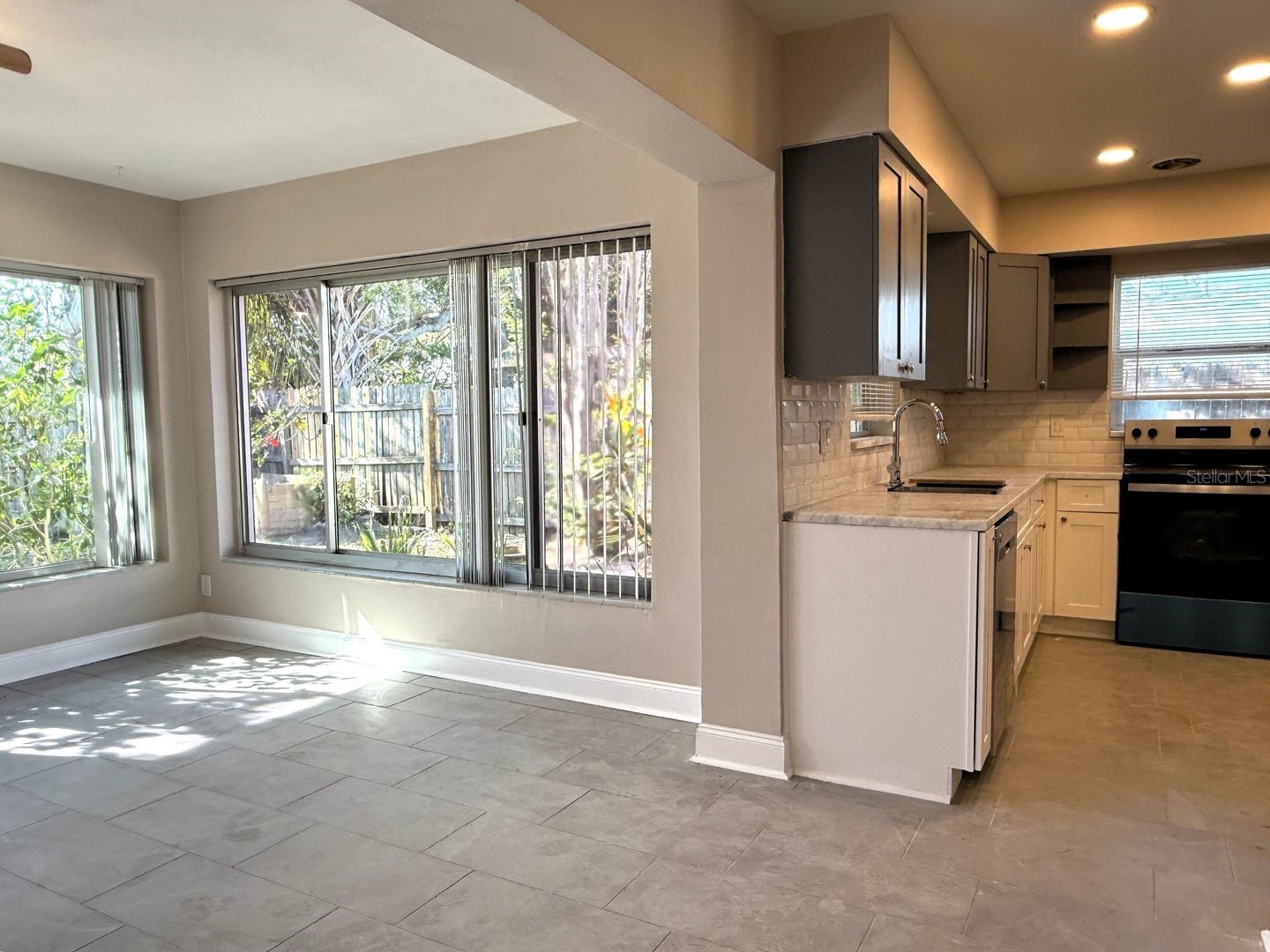 2489 Del Rio Way Dunedin FL 34698 TB8501155 image11