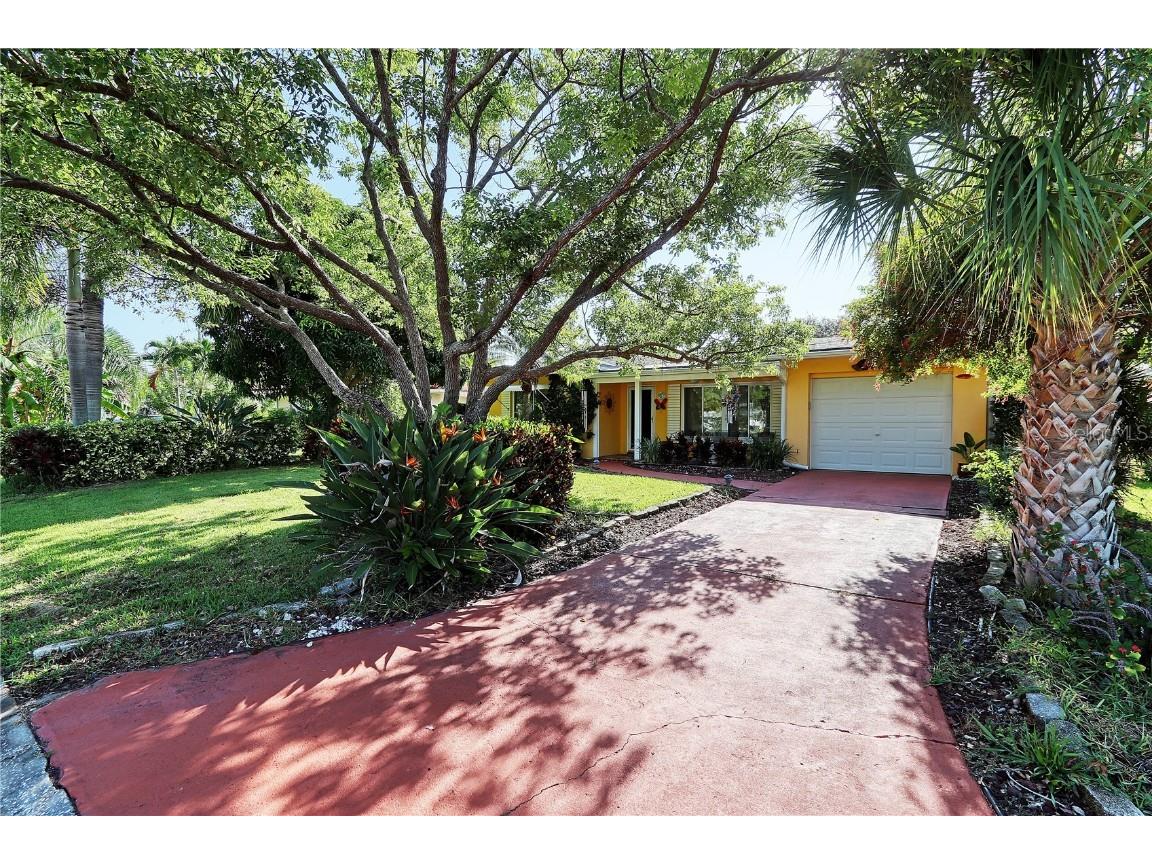 2489 Trade Winds Drive Dunedin FL 34698 U8175613 image1