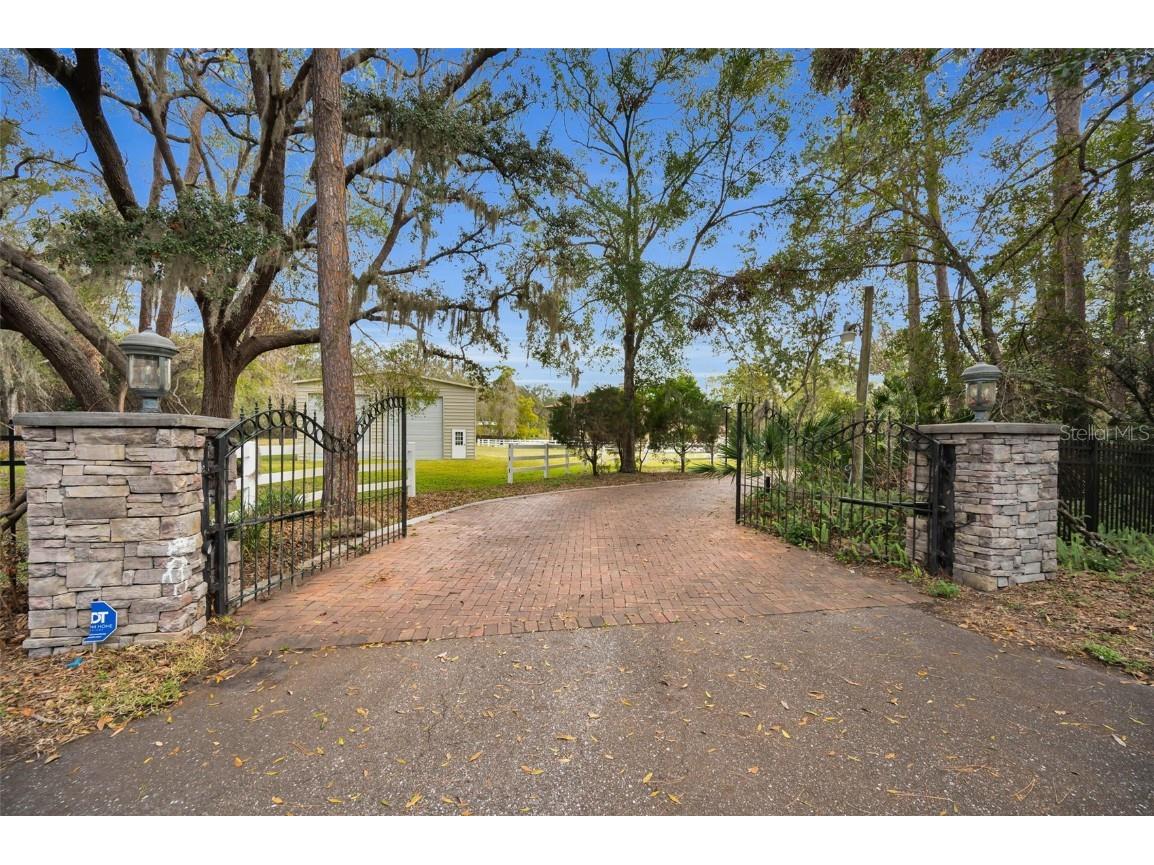 249 Dogwood Trace Tarpon Springs FL 34688 TB8337103 image3