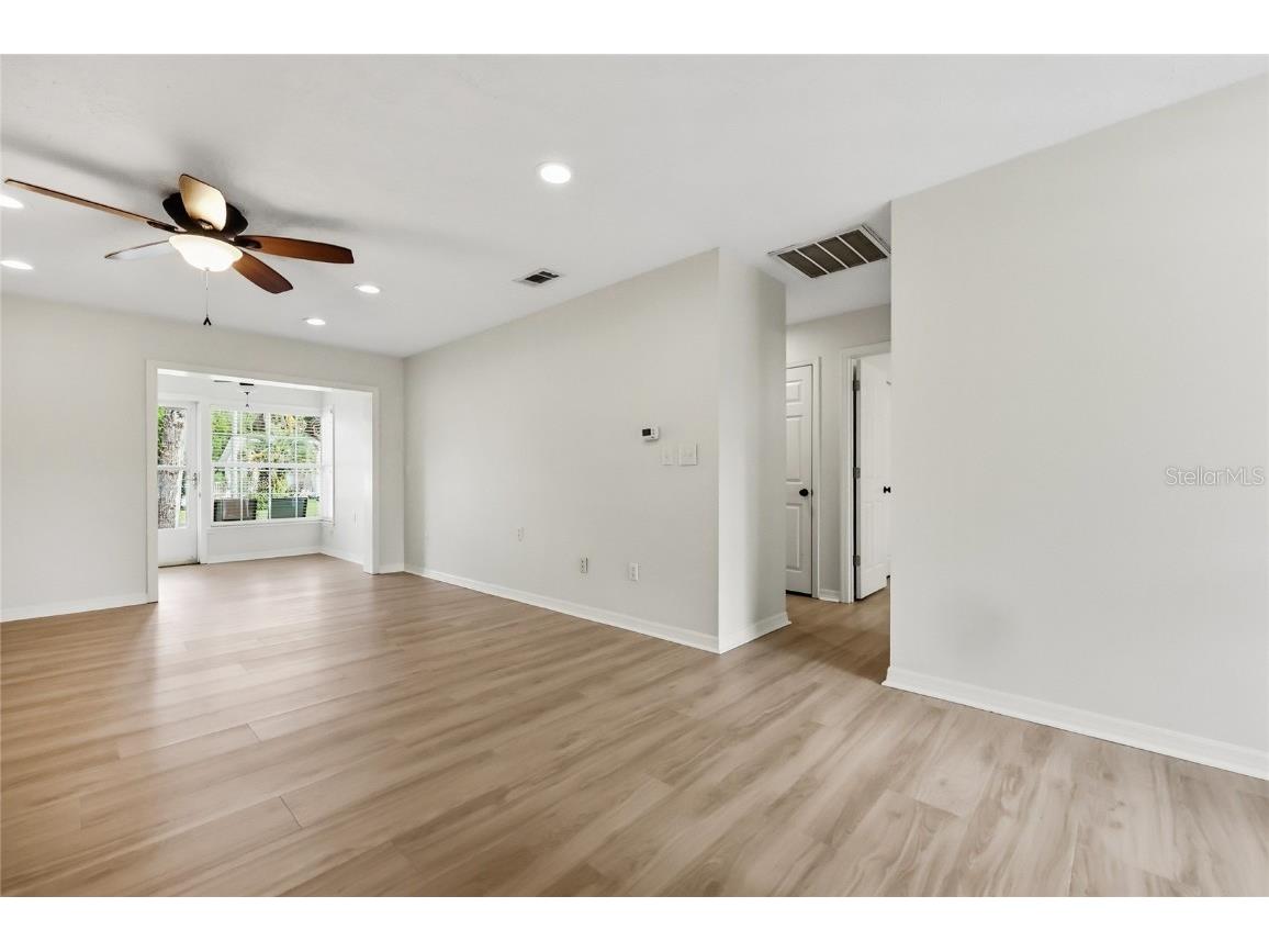 249 N Hill Avenue #30 Deland FL 32724 V4946364 image12