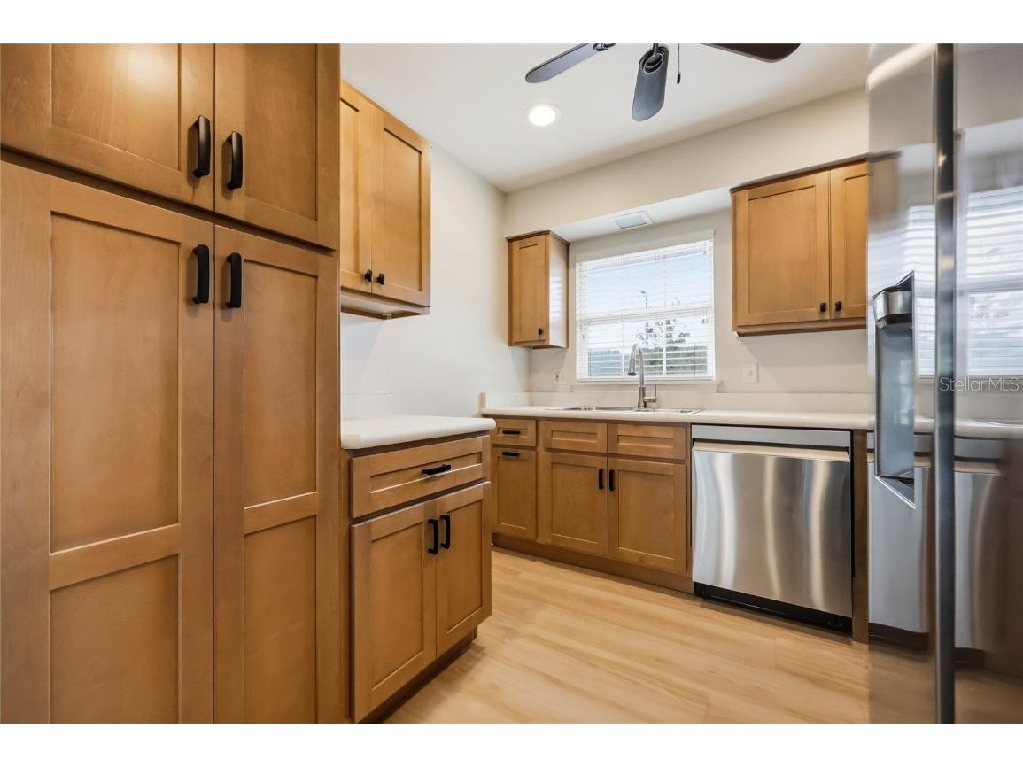 249 N Hill Avenue #30 Deland FL 32724 V4946364 image9