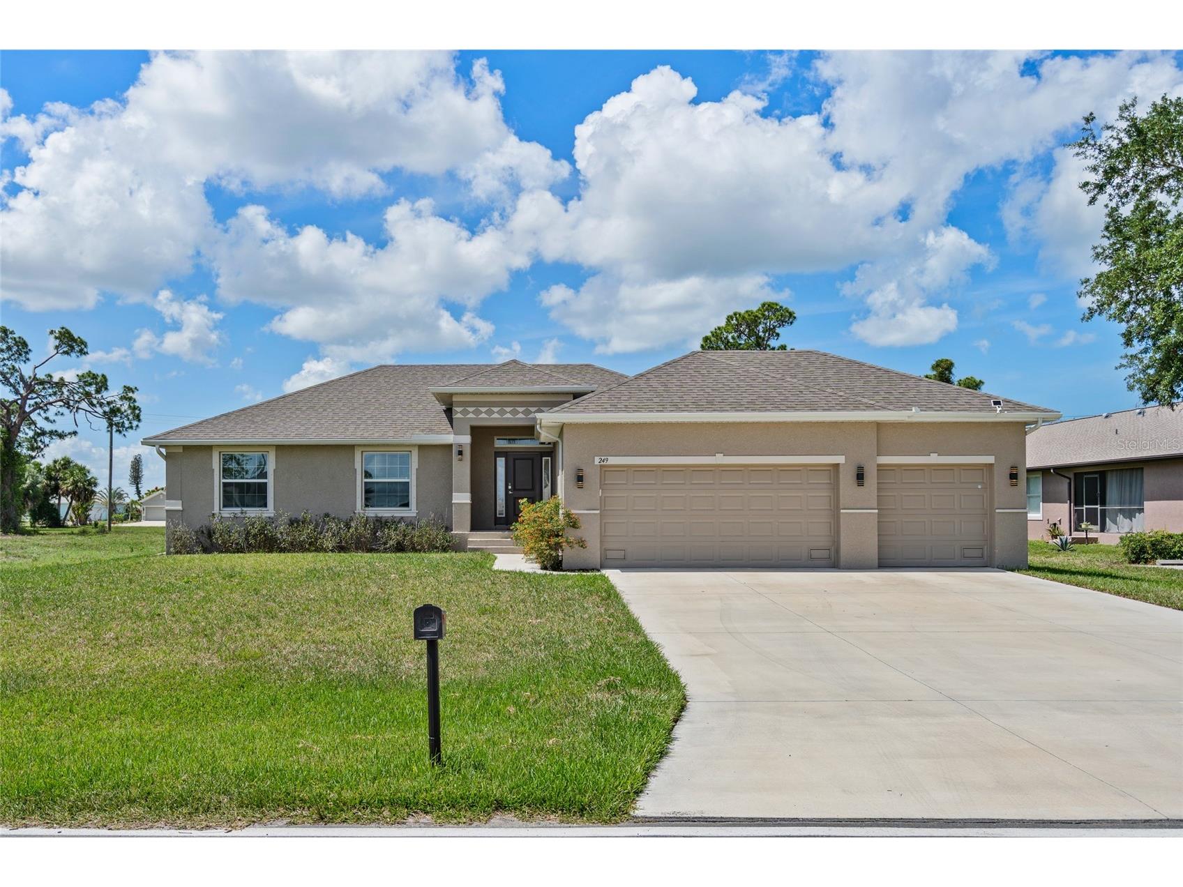 249 Rotonda Boulevard W Rotonda West FL 33947 C7526958 image1