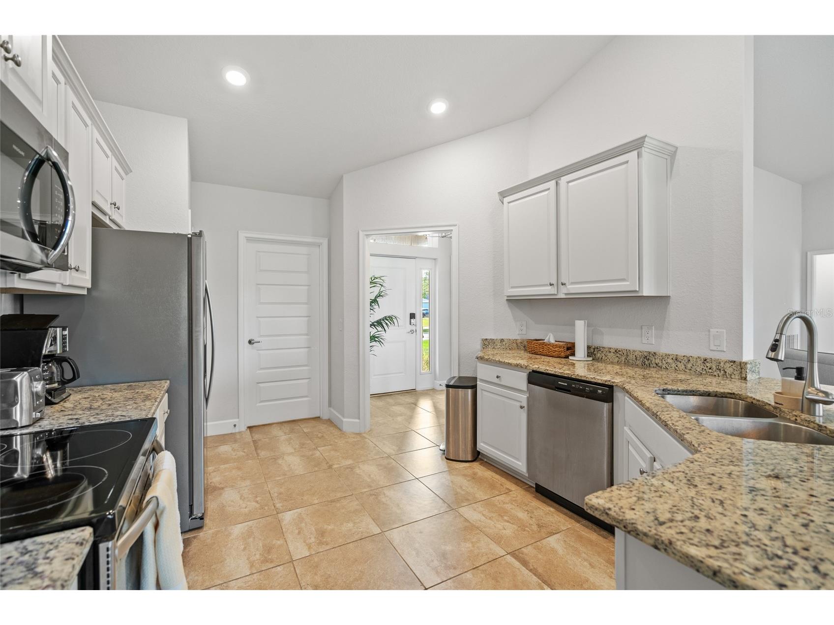 249 Rotonda Boulevard W Rotonda West FL 33947 C7526958 image23