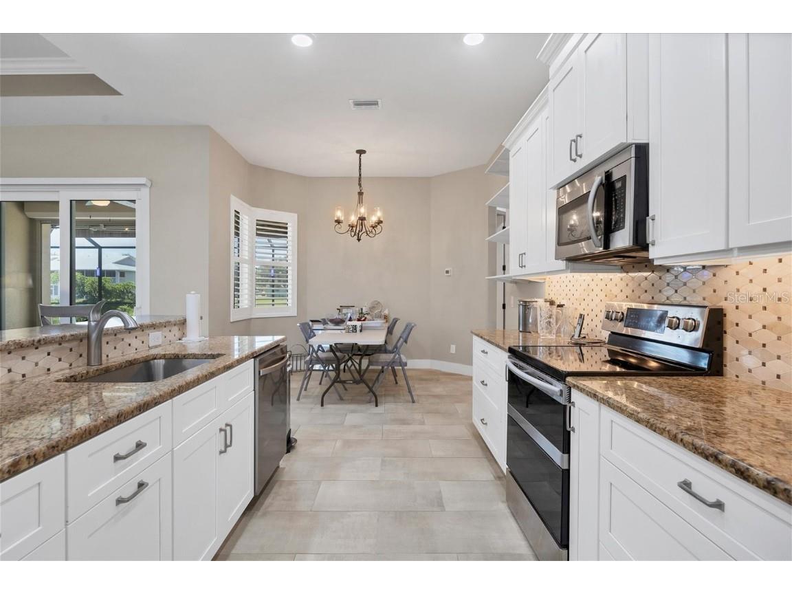 249 Rotonda Cir Rotonda West FL 33947 - ROTONDA RIVER D6138179 image18