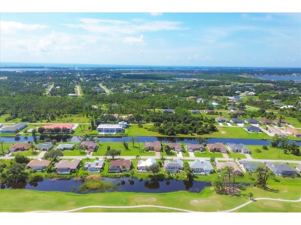 249 Rotonda Cir Rotonda West FL 33947 - ROTONDA RIVER D6138179 image2