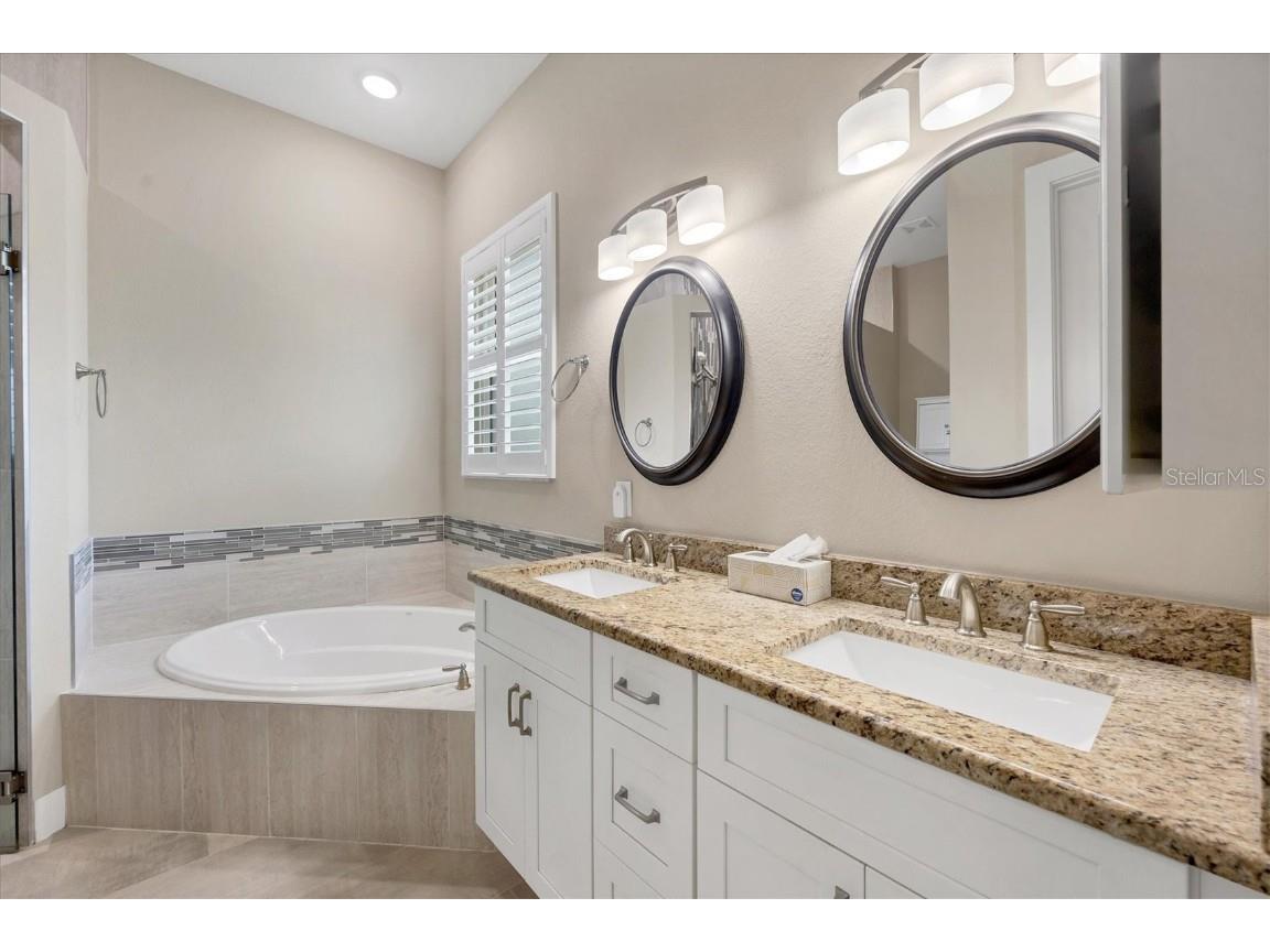 249 Rotonda Cir Rotonda West FL 33947 - ROTONDA RIVER D6138179 image24