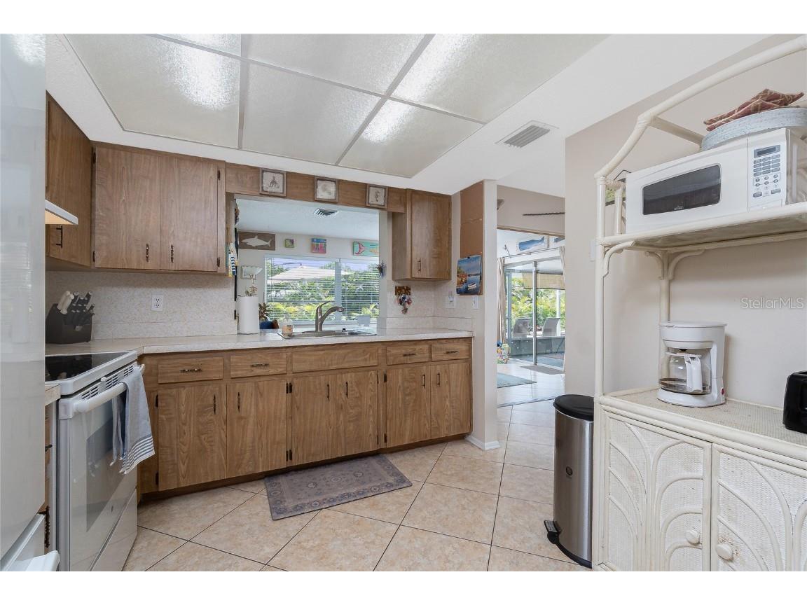 2490 10th Street Englewood FL 34224 - OYSTER CREEK D6143161 image11