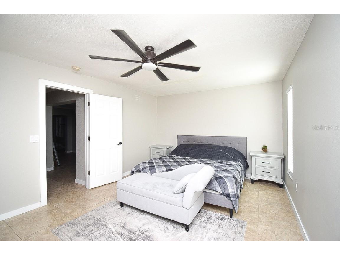 2490 Huffton Circle Sarasota FL 34235 A4675298 image14