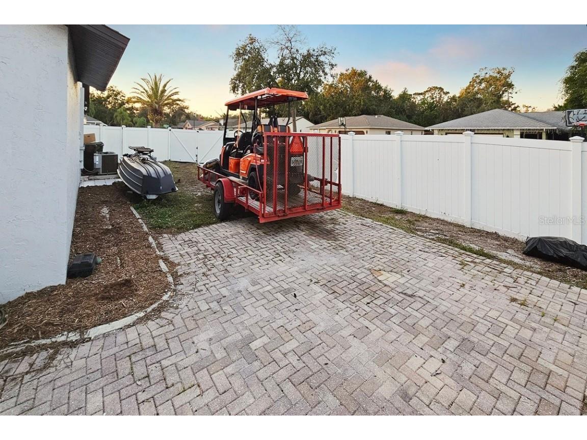 2490 Huffton Circle Sarasota FL 34235 A4675298 image33