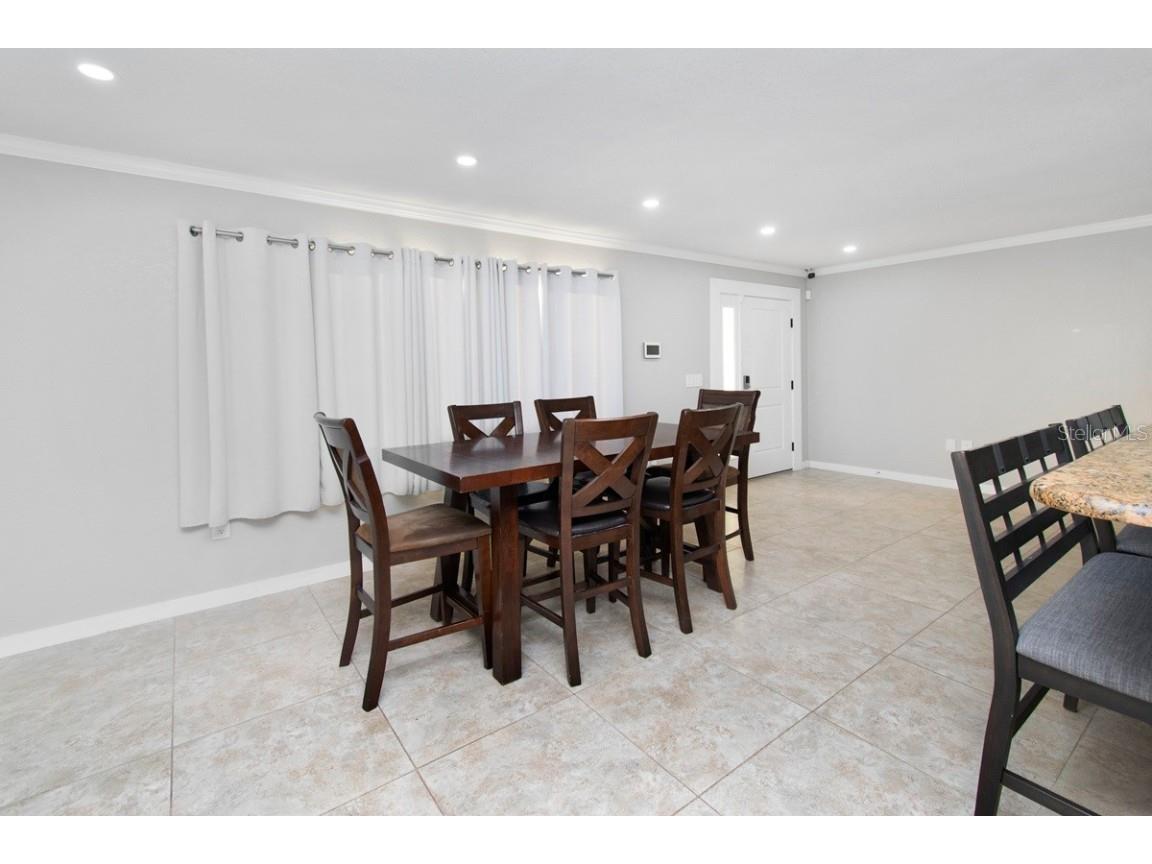 2490 Huffton Circle Sarasota FL 34235 A4675298 image4