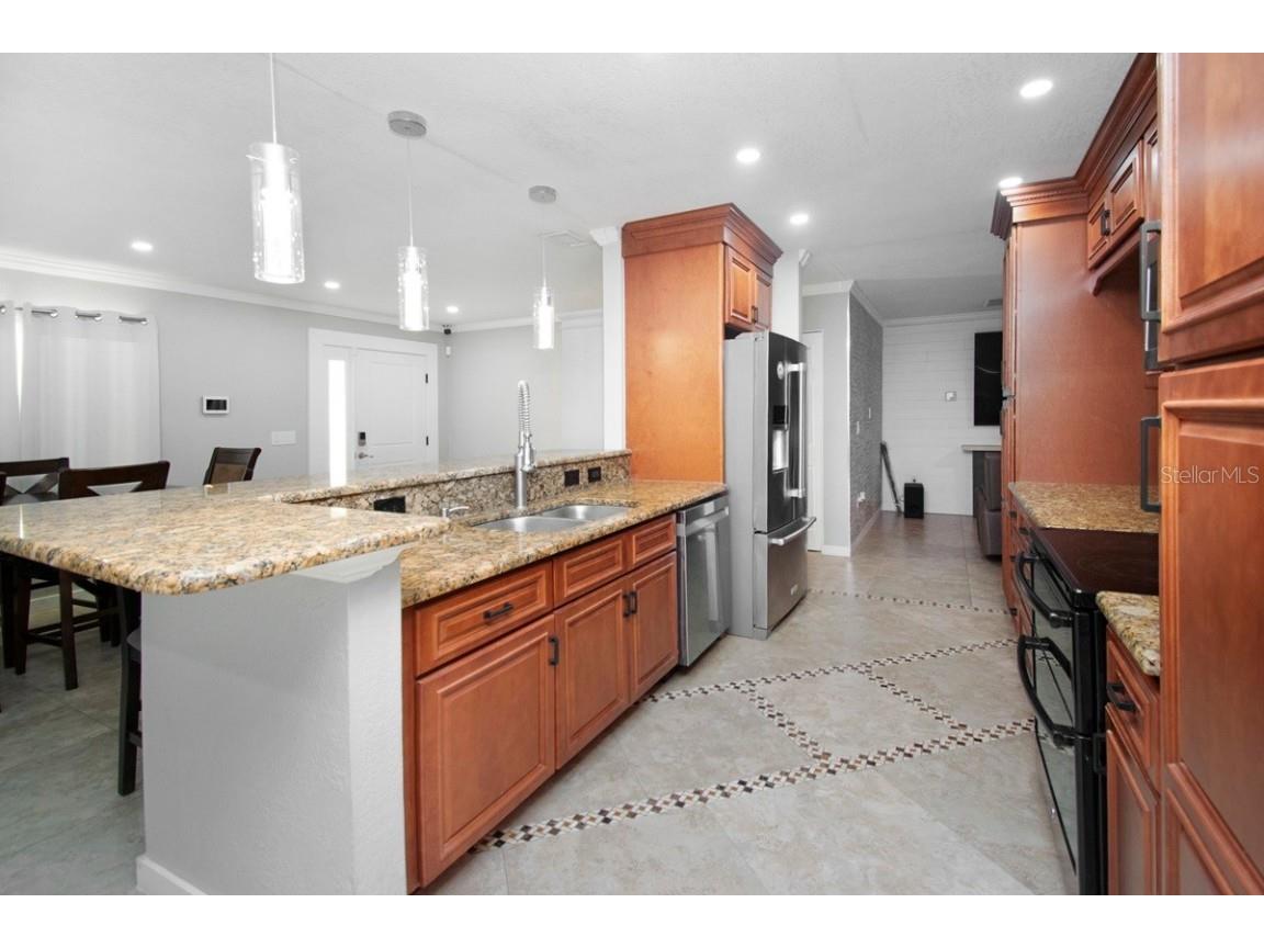 2490 Huffton Circle Sarasota FL 34235 A4675298 image7