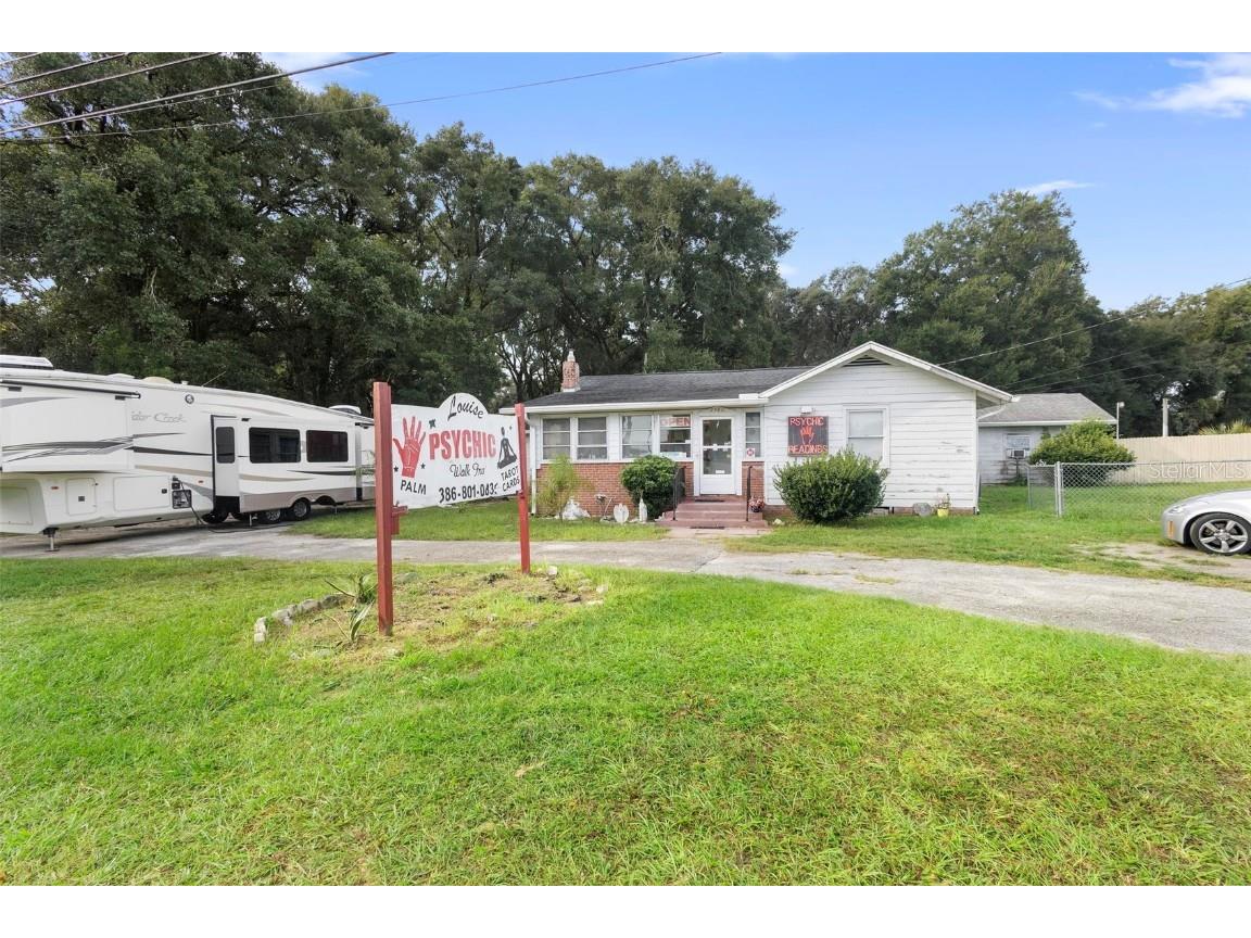 2490 N Woodland Boulevard Deland FL 32720 V4939383 image17