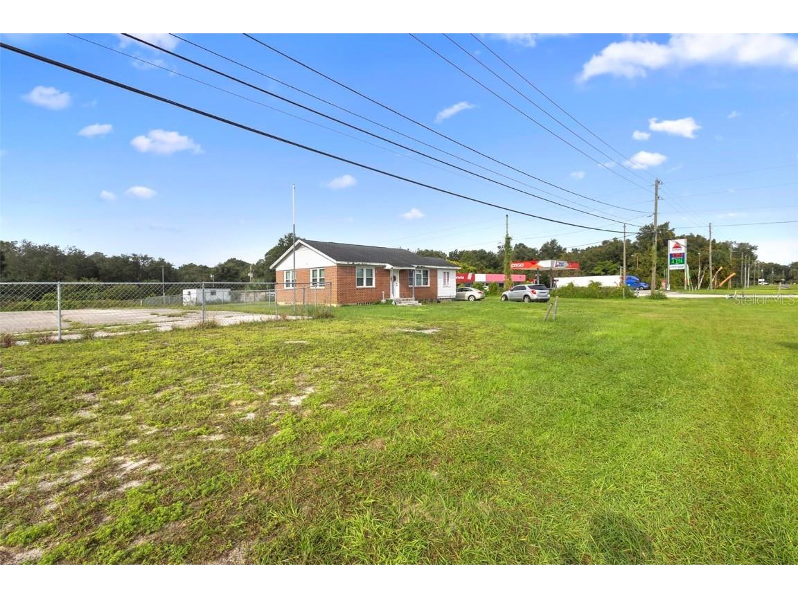 2490 N Woodland Boulevard Deland FL 32720 V4939383 image20