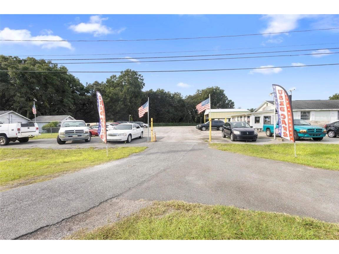 2490 N Woodland Boulevard Deland FL 32720 V4939383 image4