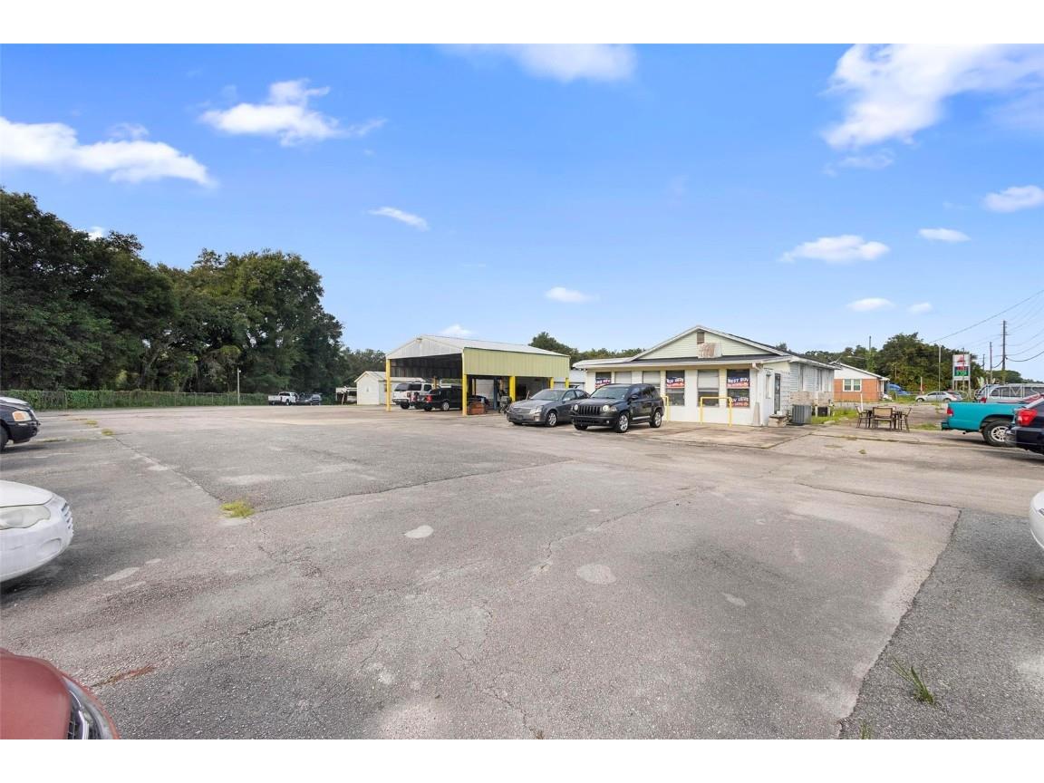 2490 N Woodland Boulevard Deland FL 32720 V4939383 image5