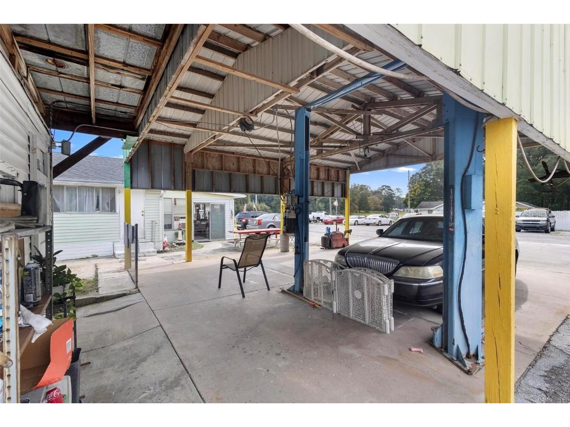 2490 N Woodland Boulevard Deland FL 32720 V4939383 image7