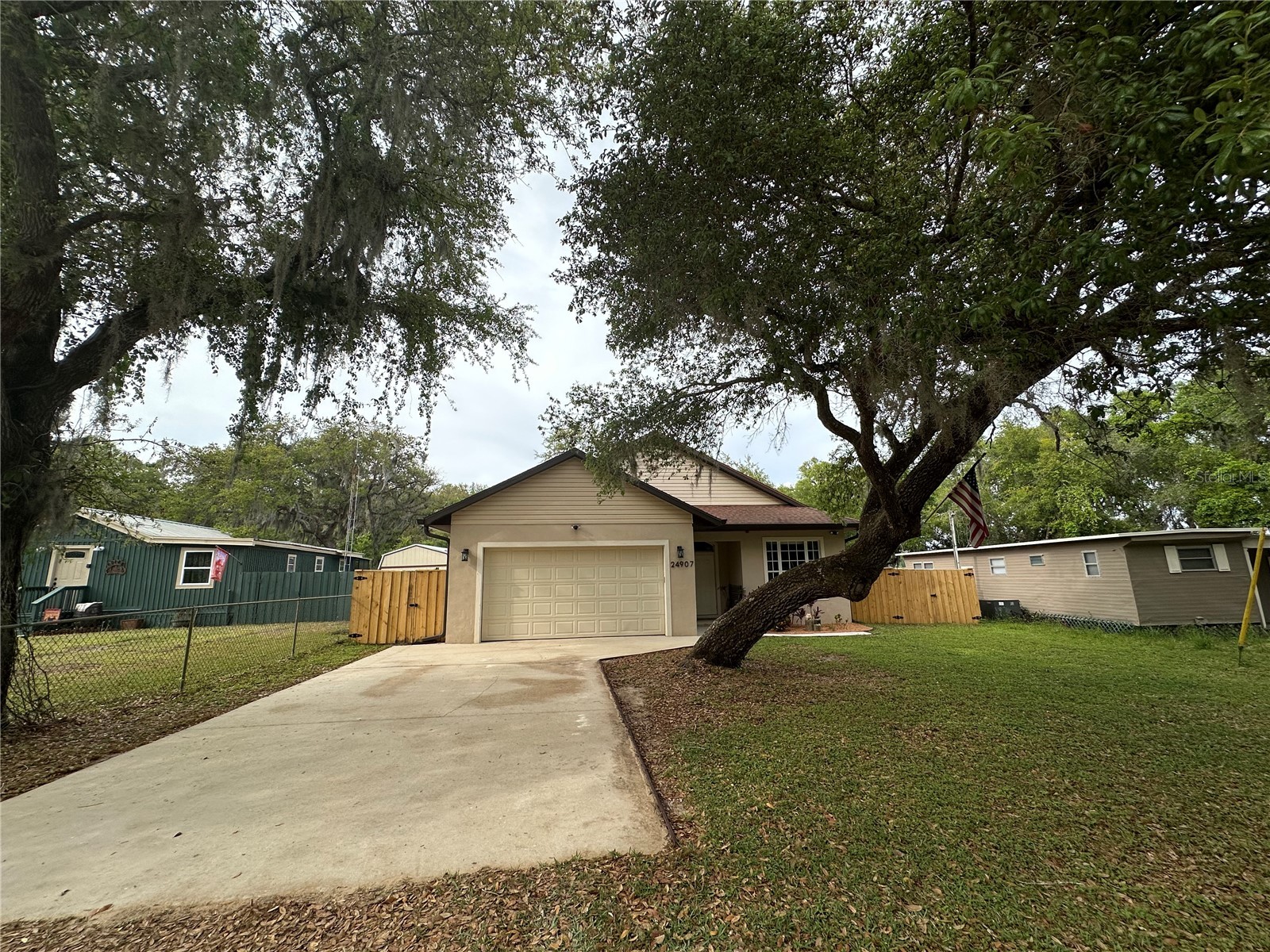 24907 NE 135th Street Salt Springs FL 32134 - LITTLE LAKE KERR O6396285 image2