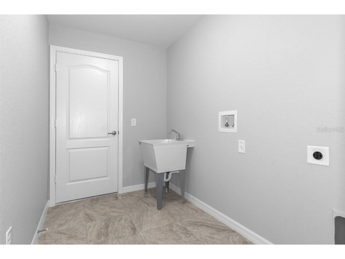 2492 Lackland Avenue Spring Hill FL 34608 W7878474 image29