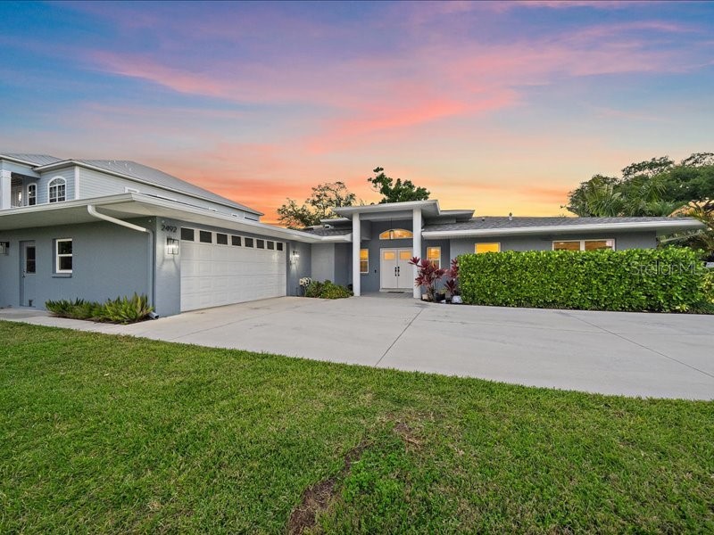 2492 Waterview Court Sarasota FL 34231 - PHILLIPPI CREEK A4691223 image1