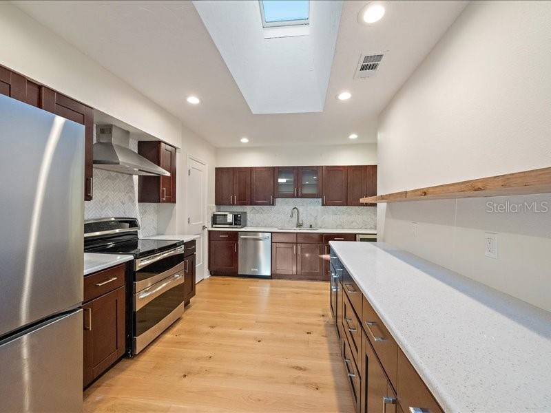 2492 Waterview Court Sarasota FL 34231 - PHILLIPPI CREEK A4691223 image13