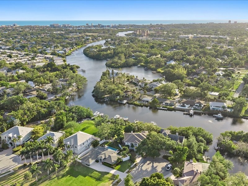 2492 Waterview Court Sarasota FL 34231 - PHILLIPPI CREEK A4691223 image2