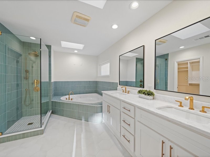 2492 Waterview Court Sarasota FL 34231 - PHILLIPPI CREEK A4691223 image24
