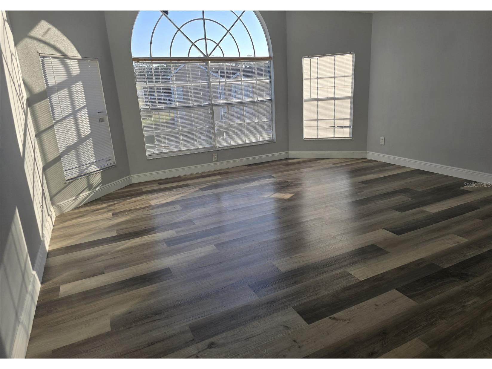 2494 Sweetwater Club Circle #52 Kissimmee FL 34746 O6382833 image3