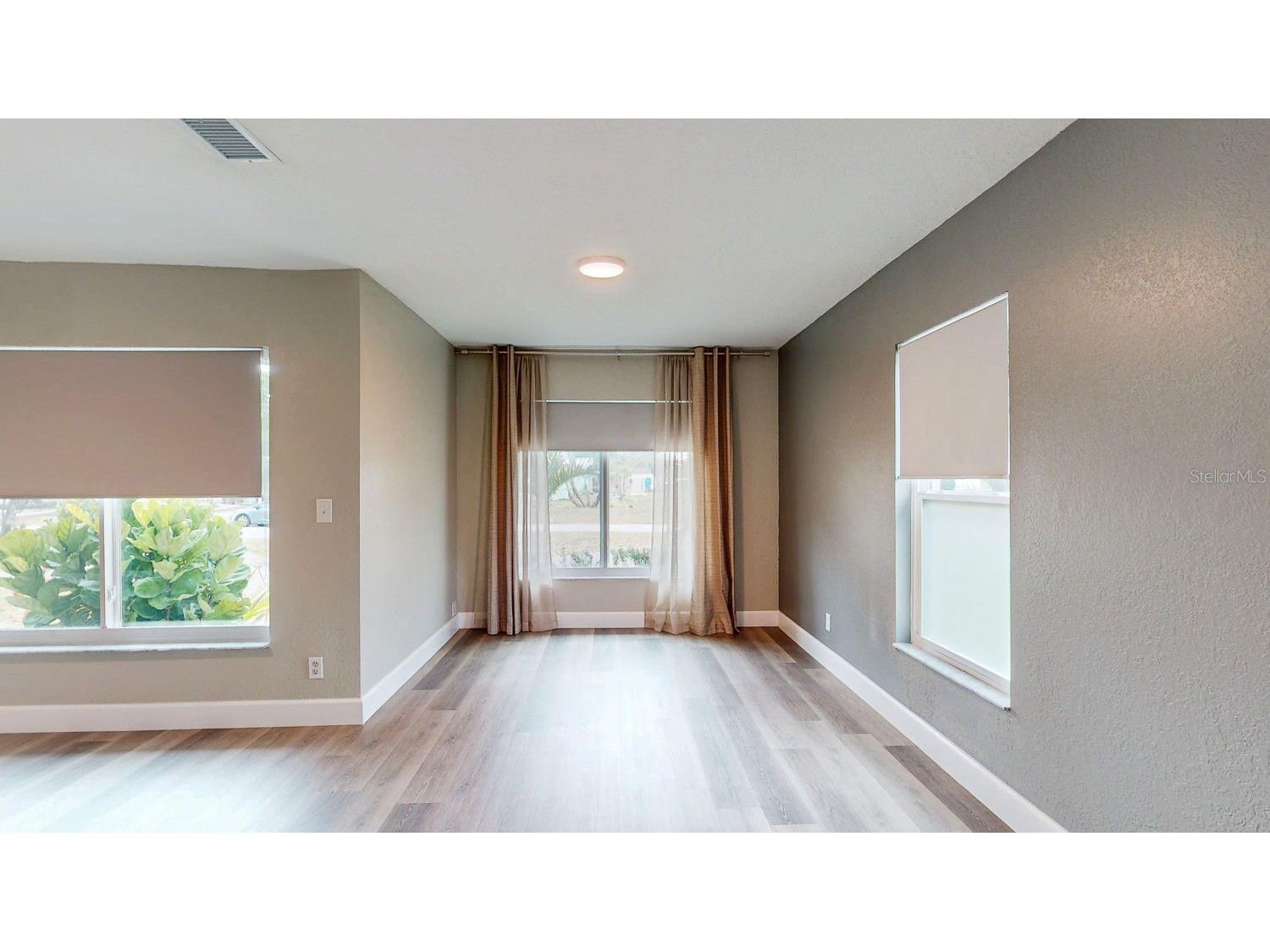 2495 37th Avenue N Saint Petersburg FL 33713 TB8475038 image20