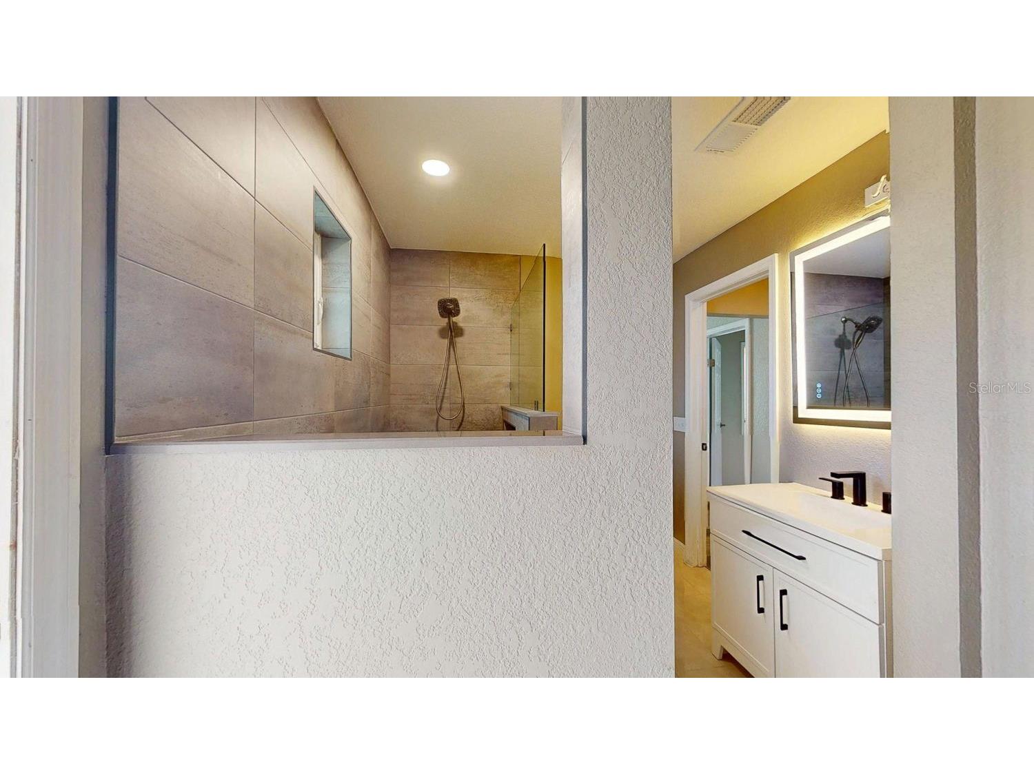 2495 37th Avenue N Saint Petersburg FL 33713 TB8475038 image47