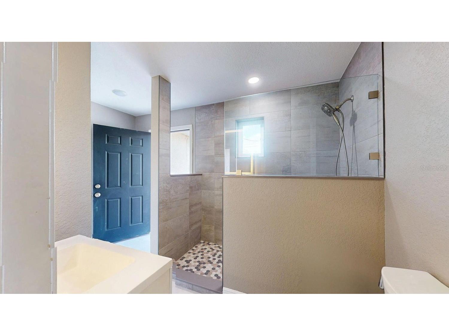 2495 37th Avenue N Saint Petersburg FL 33713 TB8475038 image48