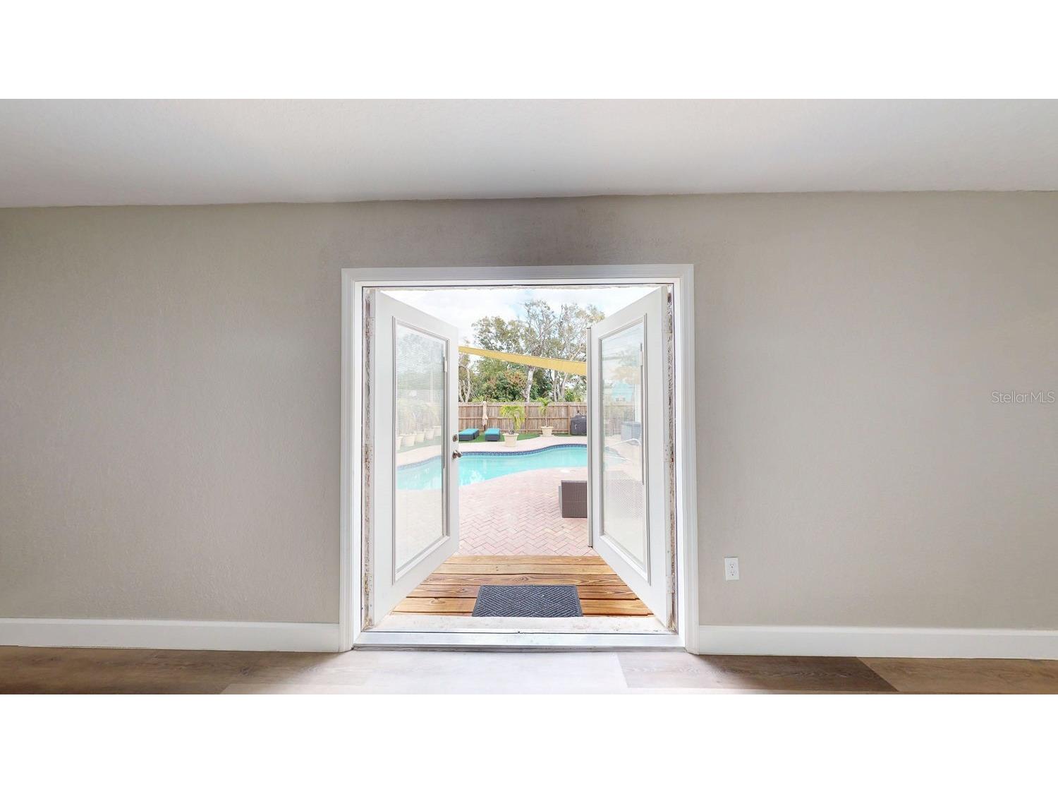 2495 37th Avenue N Saint Petersburg FL 33713 TB8475038 image69