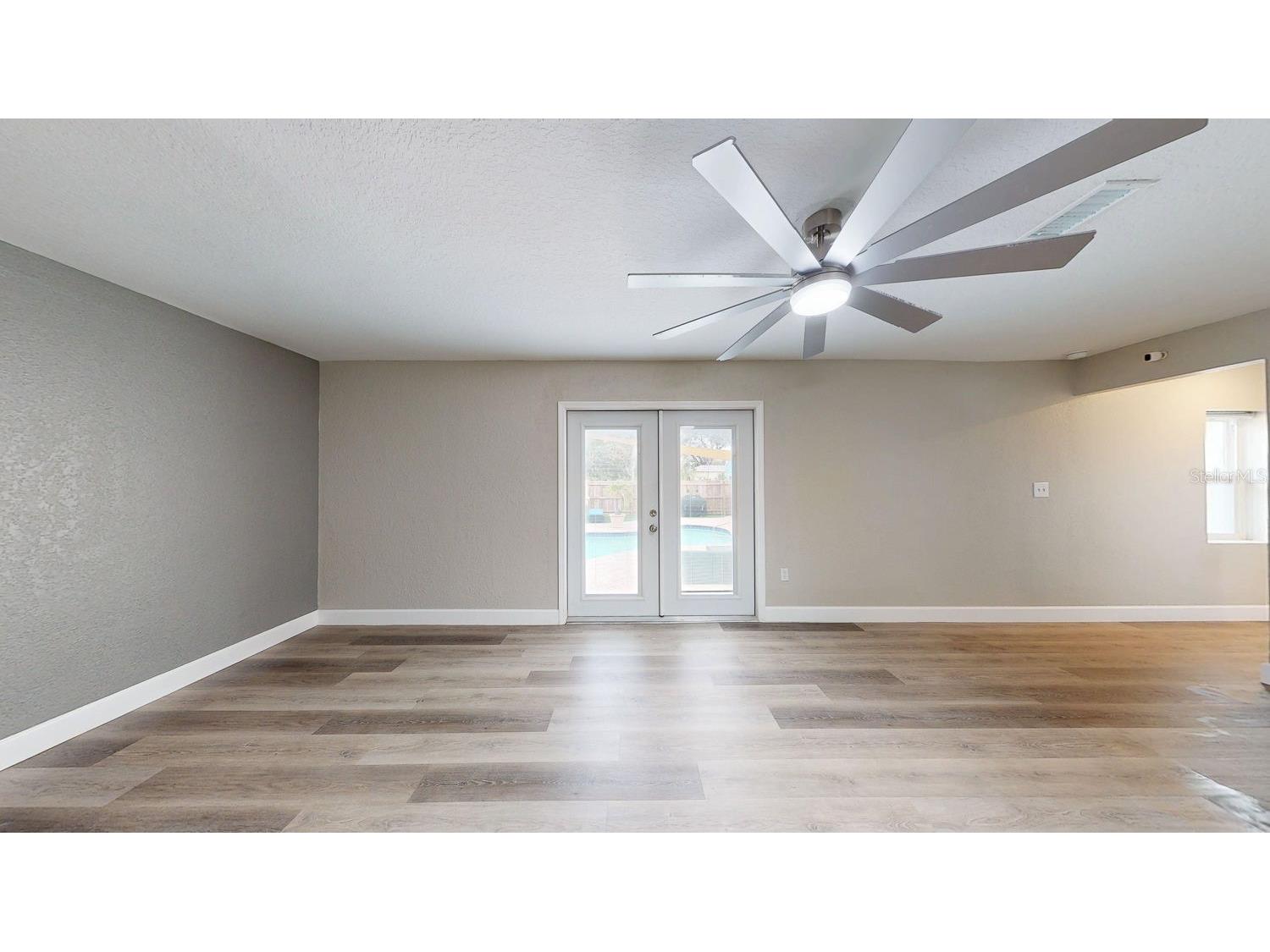 2495 37th Avenue N Saint Petersburg FL 33713 TB8475038 image72