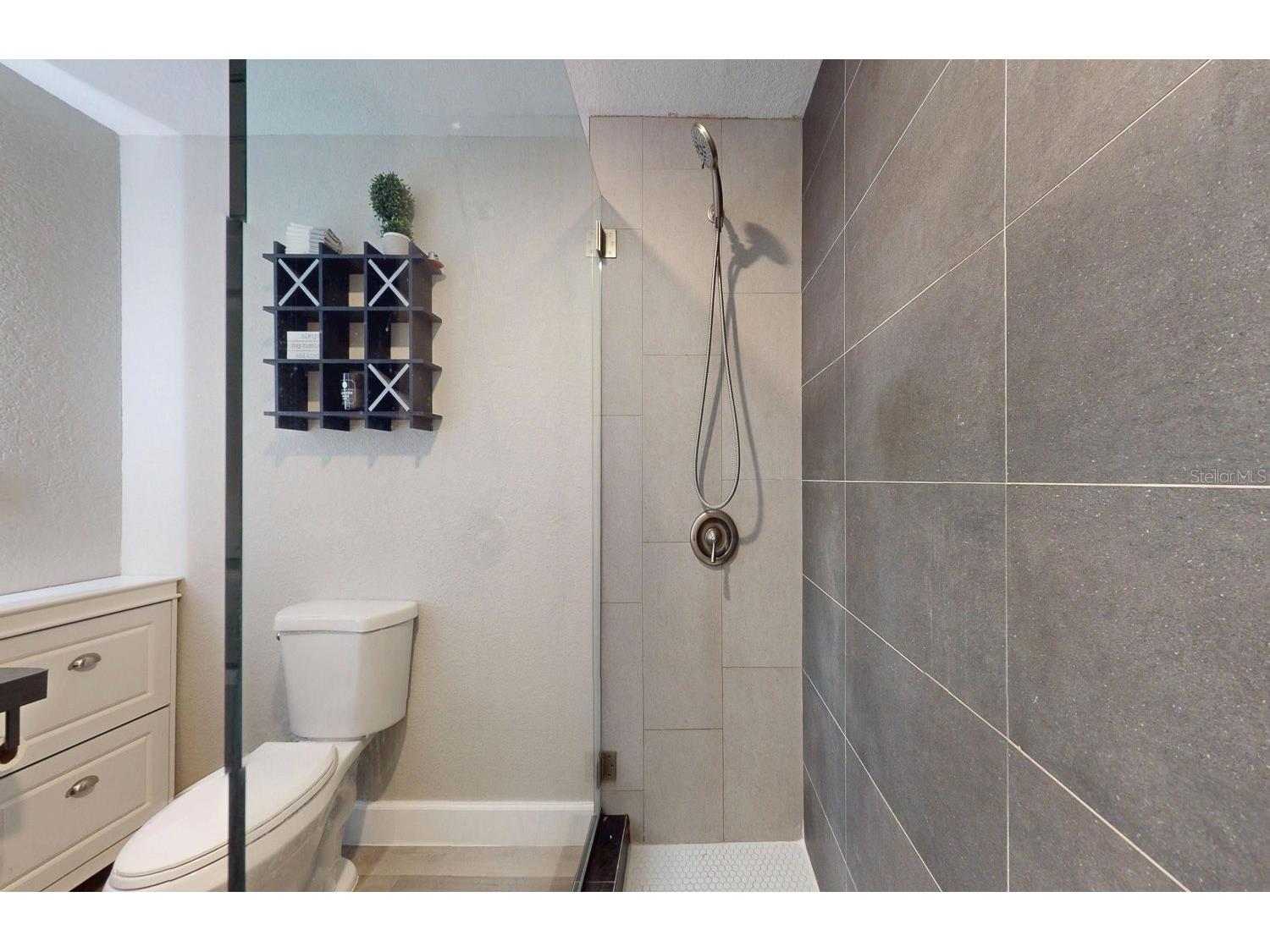 2495 37th Avenue N Saint Petersburg FL 33713 TB8475038 image79