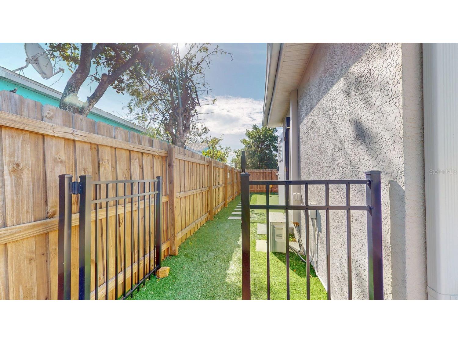 2495 37th Avenue N Saint Petersburg FL 33713 TB8475038 image87