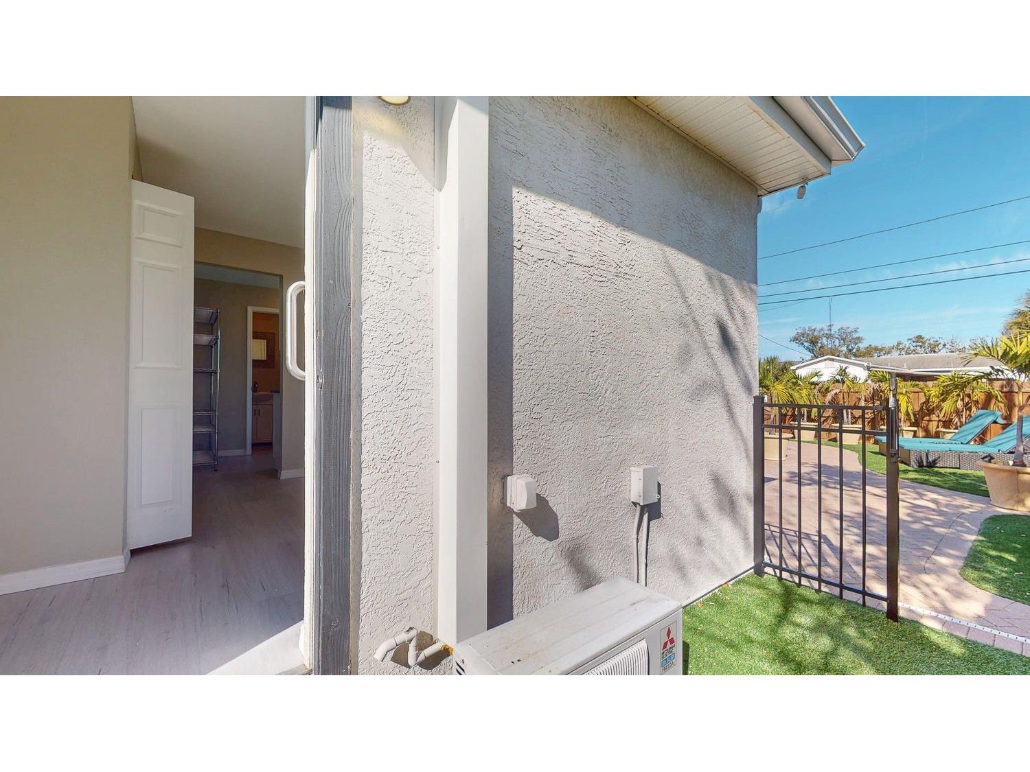 2495 37th Avenue N Saint Petersburg FL 33713 TB8475038 image88